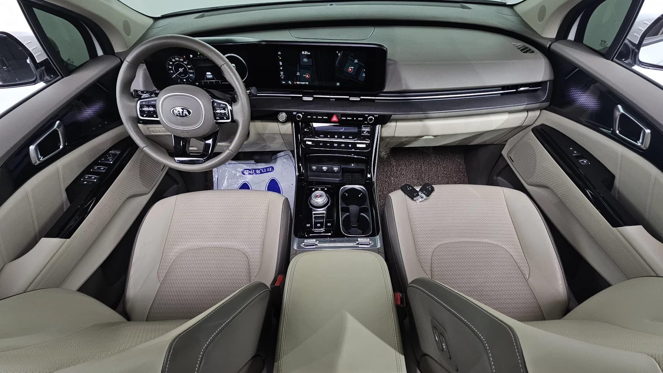 Kia Carnival 9-Seater Signature, 2021 г. 79441 км. — фото 7