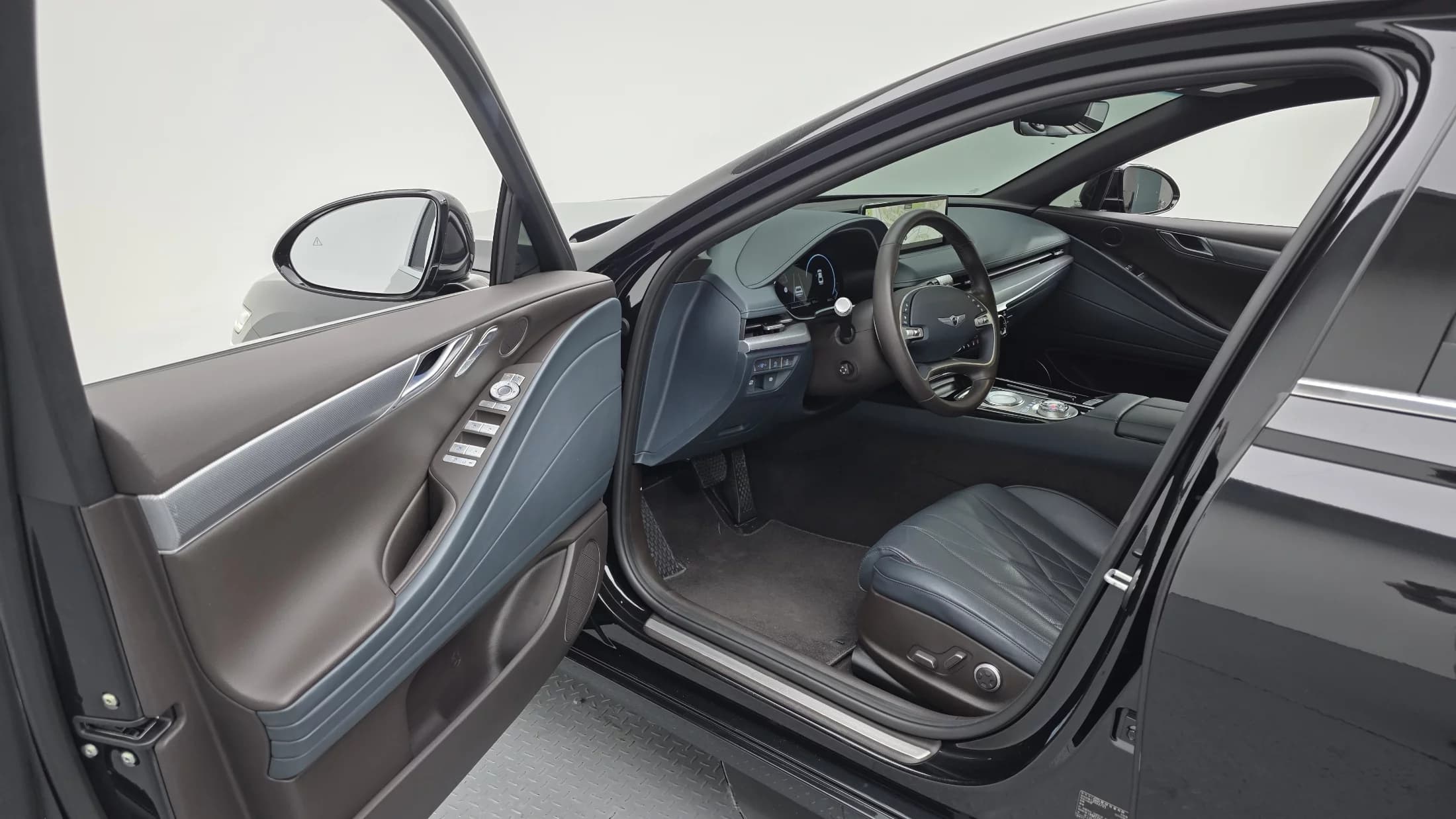 Genesis G80 Gasoline 3.5 Turbo AWD, 2022 г. 68268 км. — фото 10