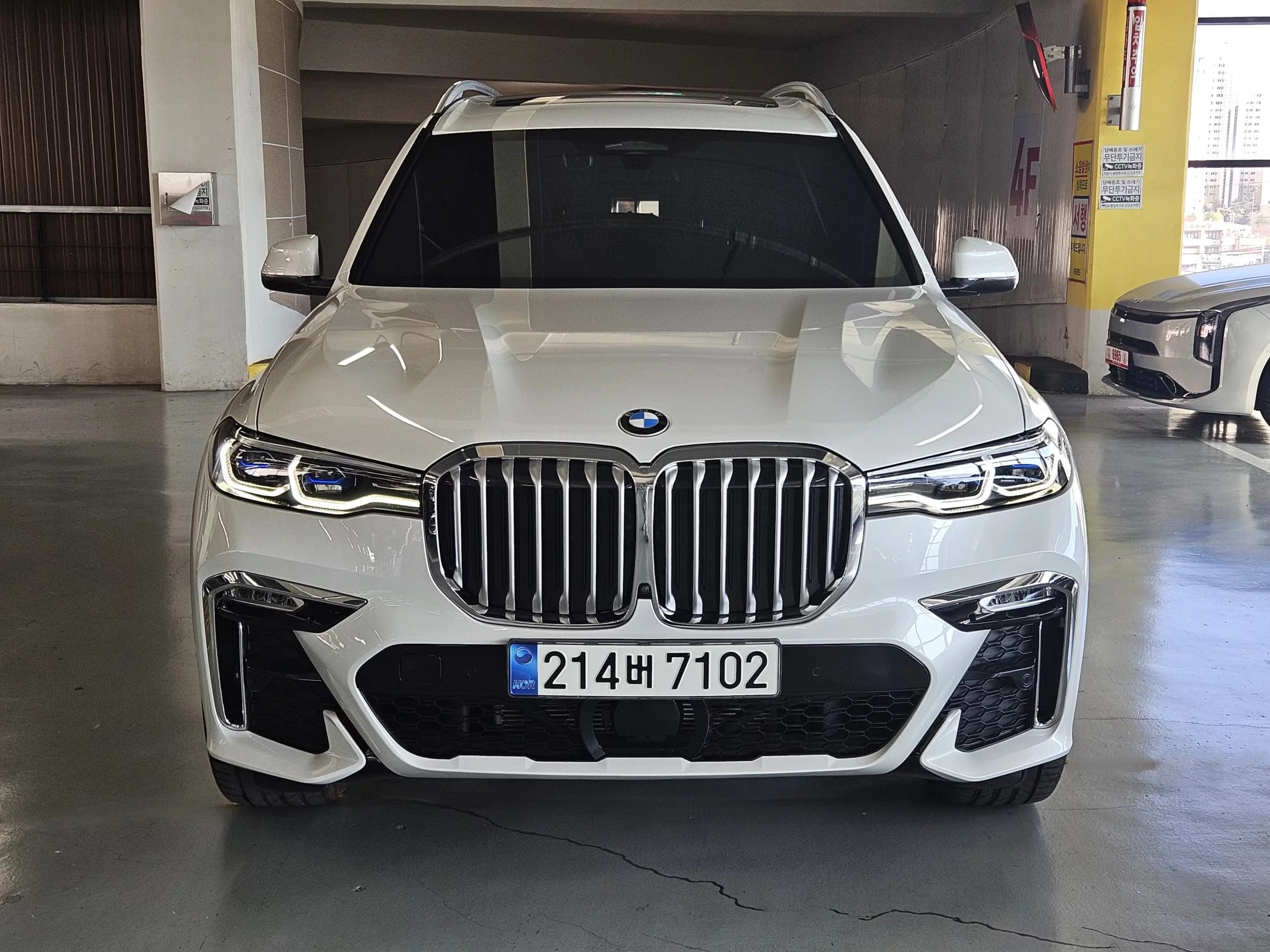 BMW X7 xDrive 40i M Sport 6STR, 2022 г. 38819 км. — фото 3