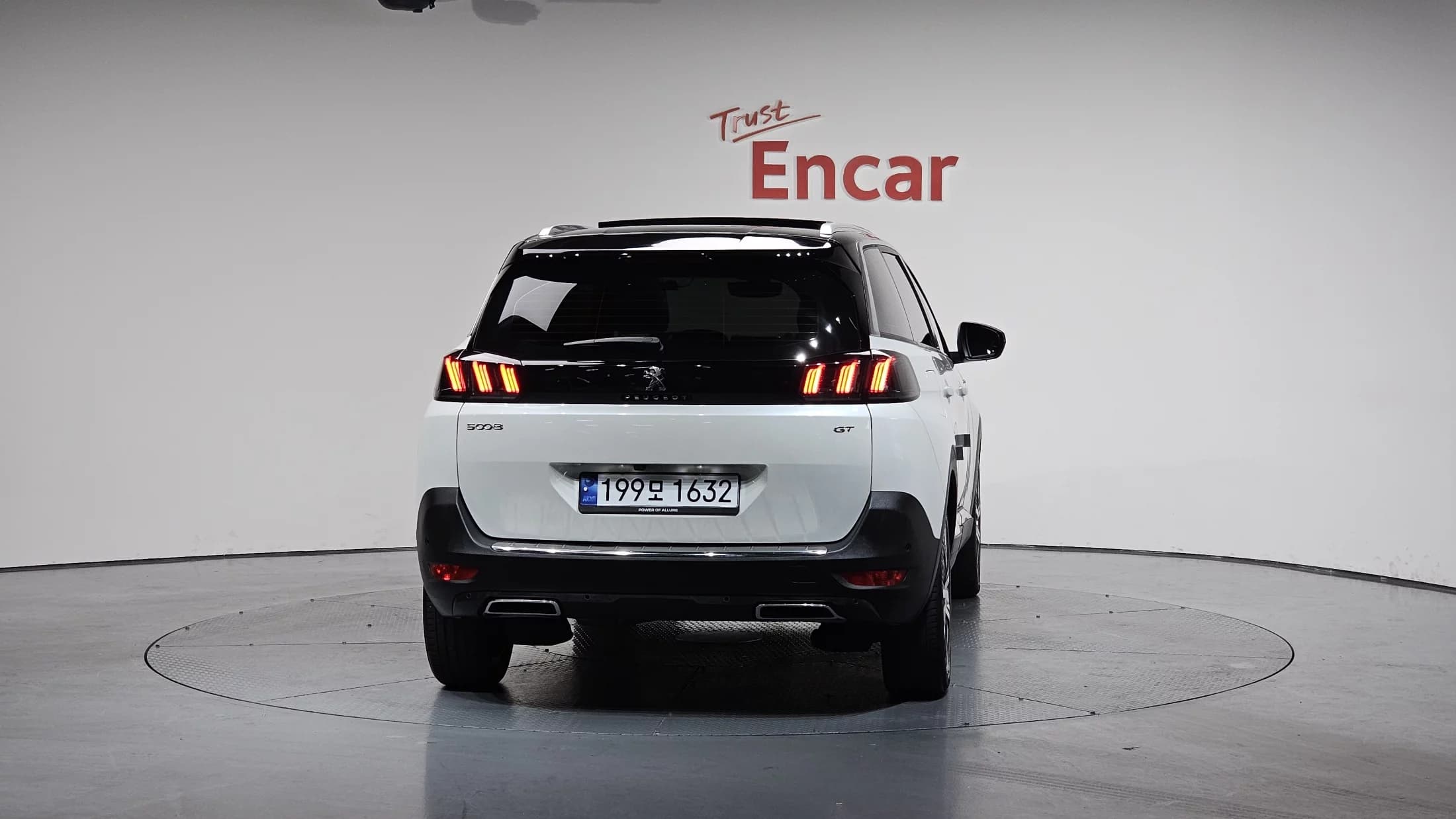 Peugeot 5008 1.2 Pure Tech GT, 2024 г. 27740 км. — фото 3