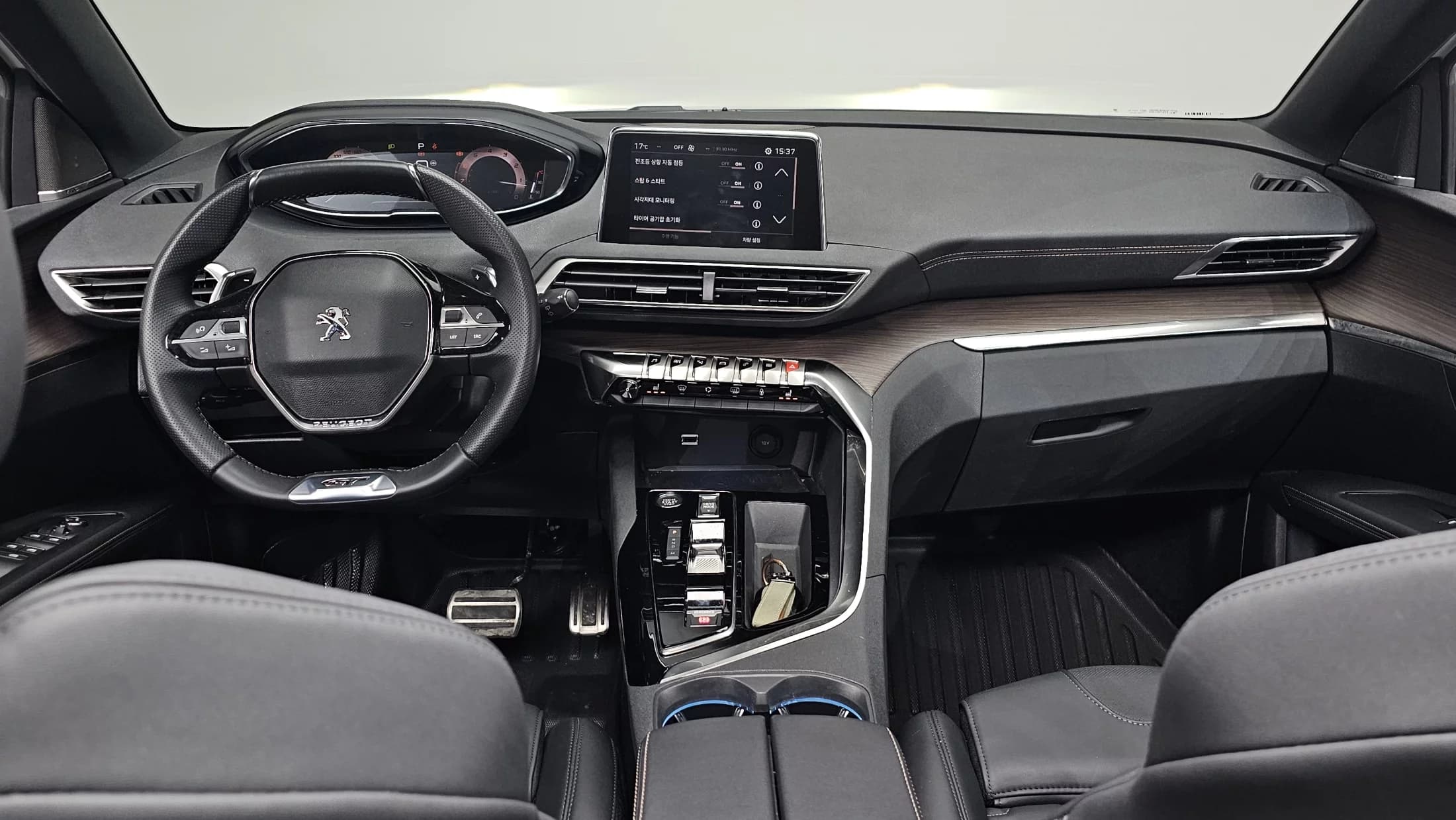 Peugeot 5008 1.2 Pure Tech GT, 2024 г. 27740 км. — фото 6
