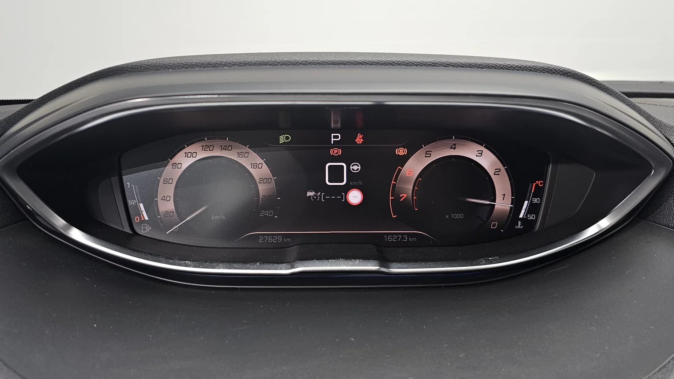 Peugeot 5008 1.2 Pure Tech GT, 2024 г. 27740 км. — фото 7