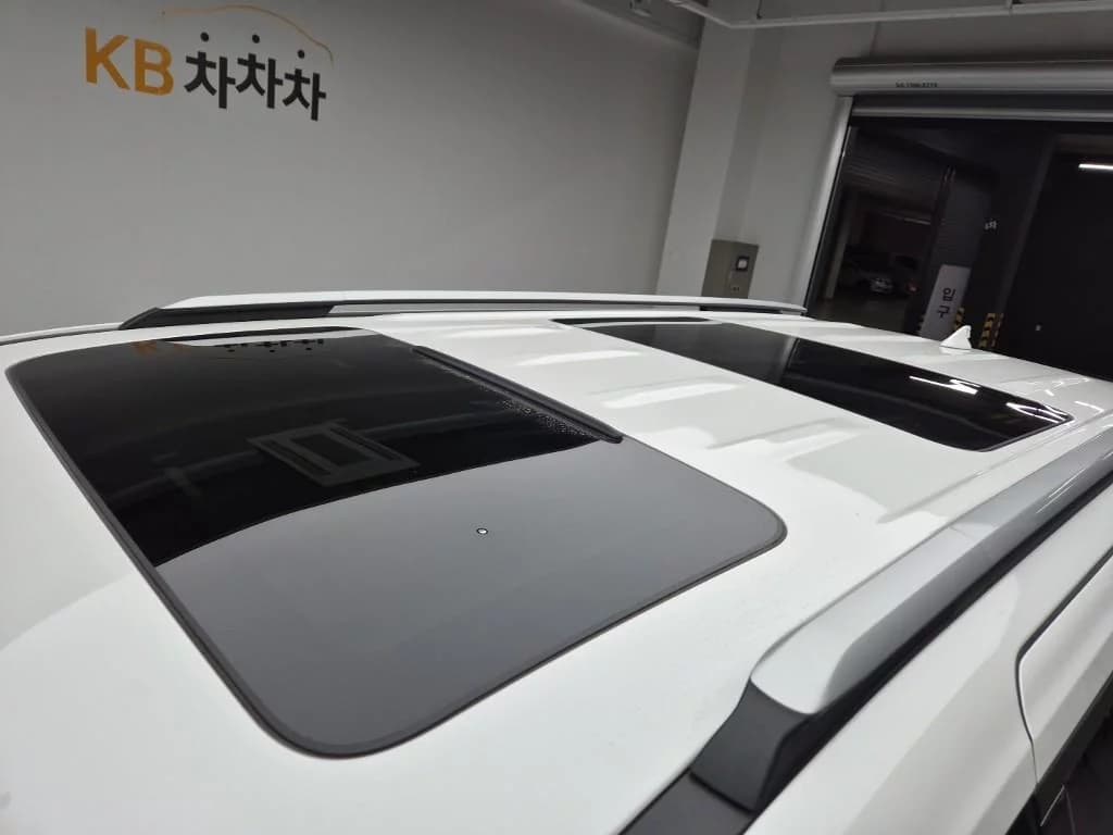 Kia Carnival 9-Seater Signature, 2023 г. 55076 км. — фото 13