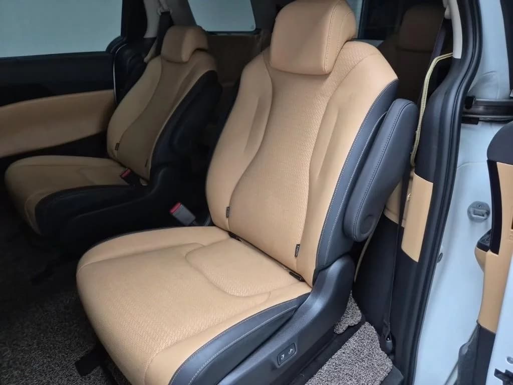 Kia Carnival 9-Seater Signature, 2023 г. 55077 км. — фото 13