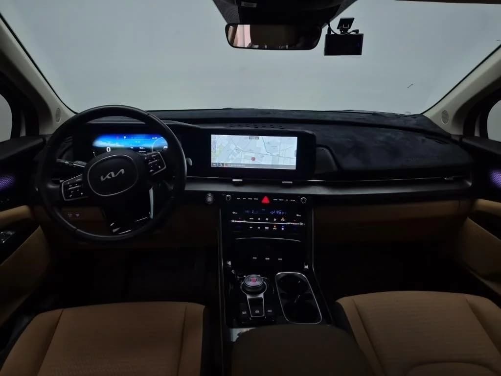 Kia Carnival 9-Seater Signature, 2023 г. 55077 км. — фото 8