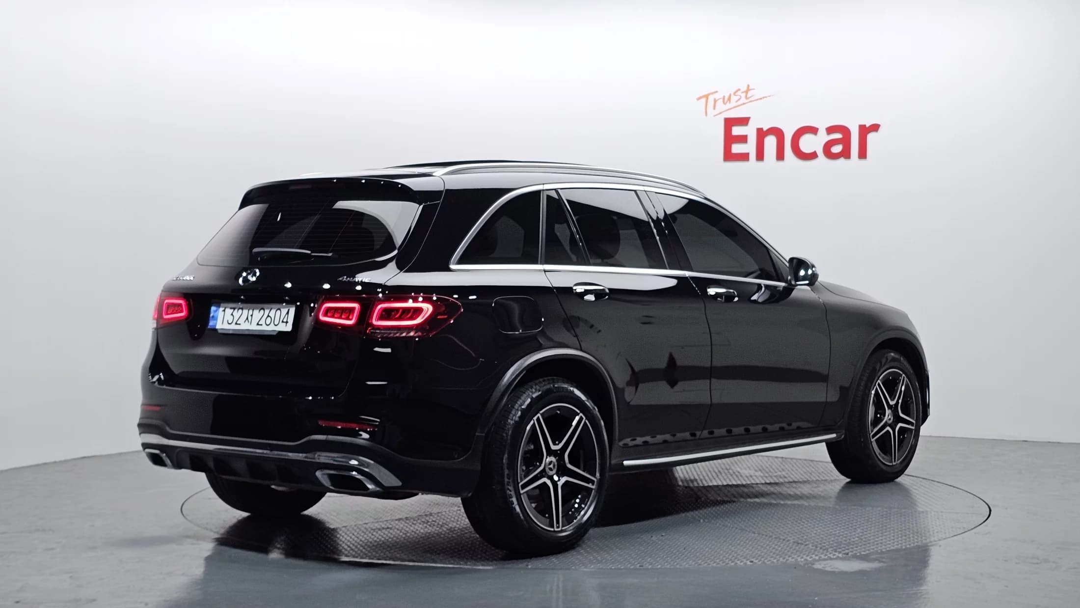 Mercedes-Benz GLC-Class GLC300 4MATIC, 2022 г. 66340 км. — фото 2