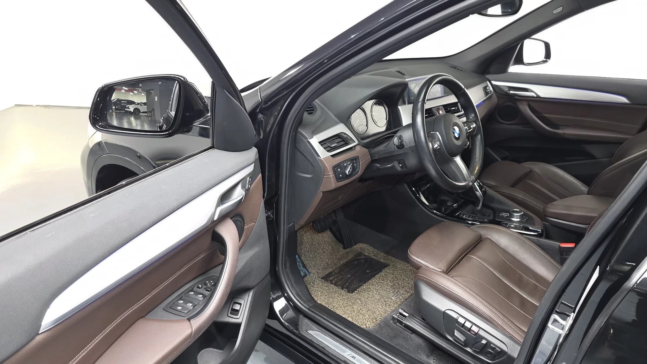 BMW X1 xDrive 20i M Sport, 2022 г. 53280 км. — фото 10