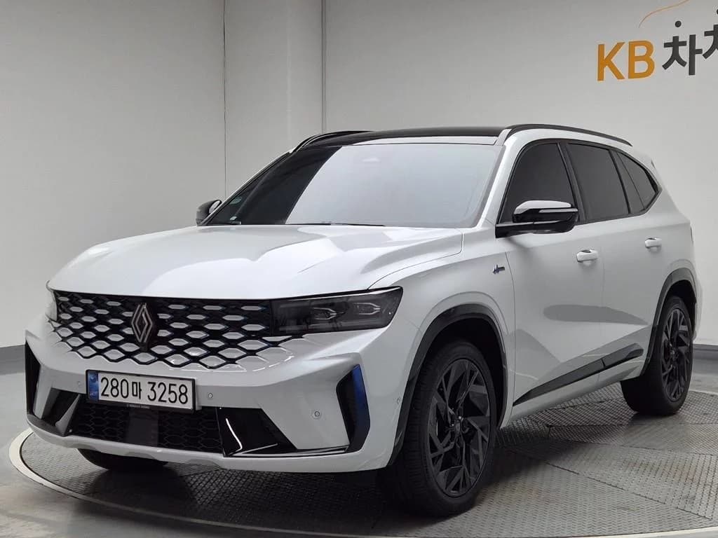 Renault Grand Koleos 1.5 E-TECH Esprit Alphine 2WD, гибрид, 2024 г. 7617 км.