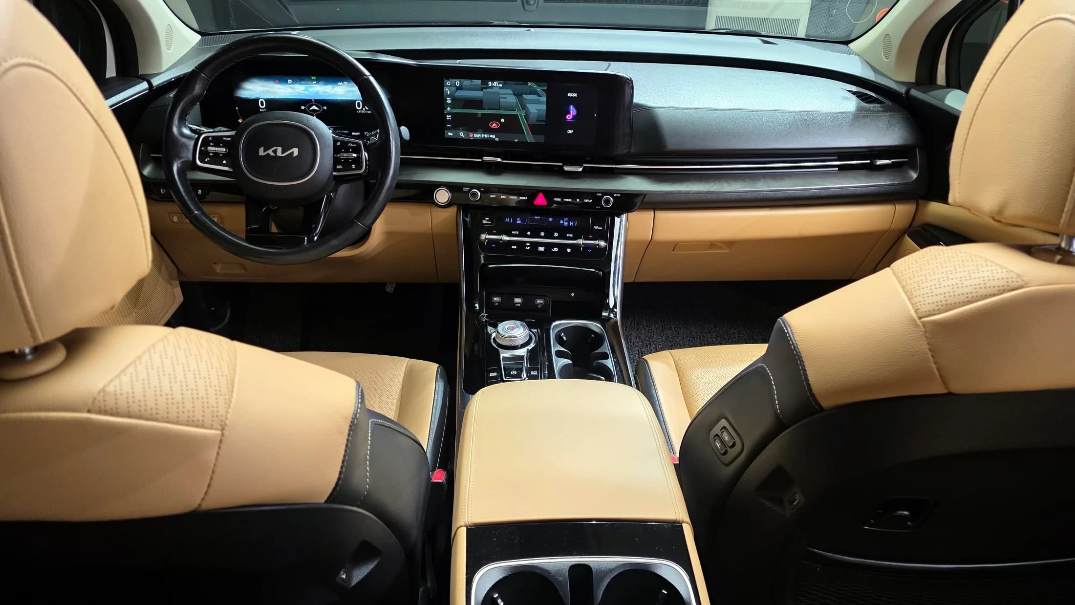 Kia Carnival 9-Seater Signature, 2022 г. 127325 км. — фото 7