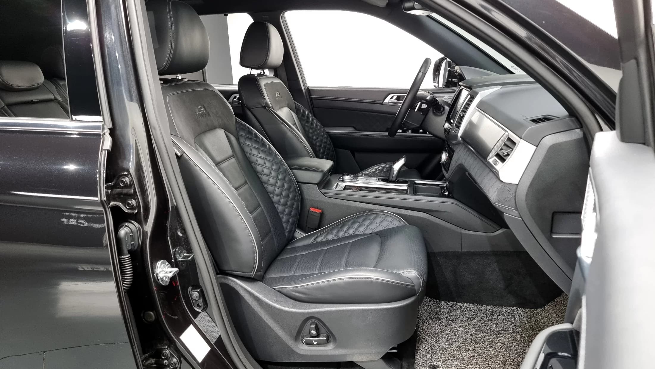 SsangYong Rexton Diesel 2.2 4WD The Black, 2021 г. 53671 км. — фото 11