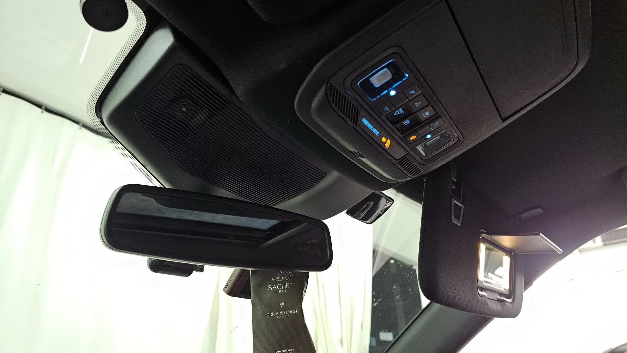Ford EXPLORER 3.0 Platinum 4WD, 2021 г. 115369 км. — фото 17