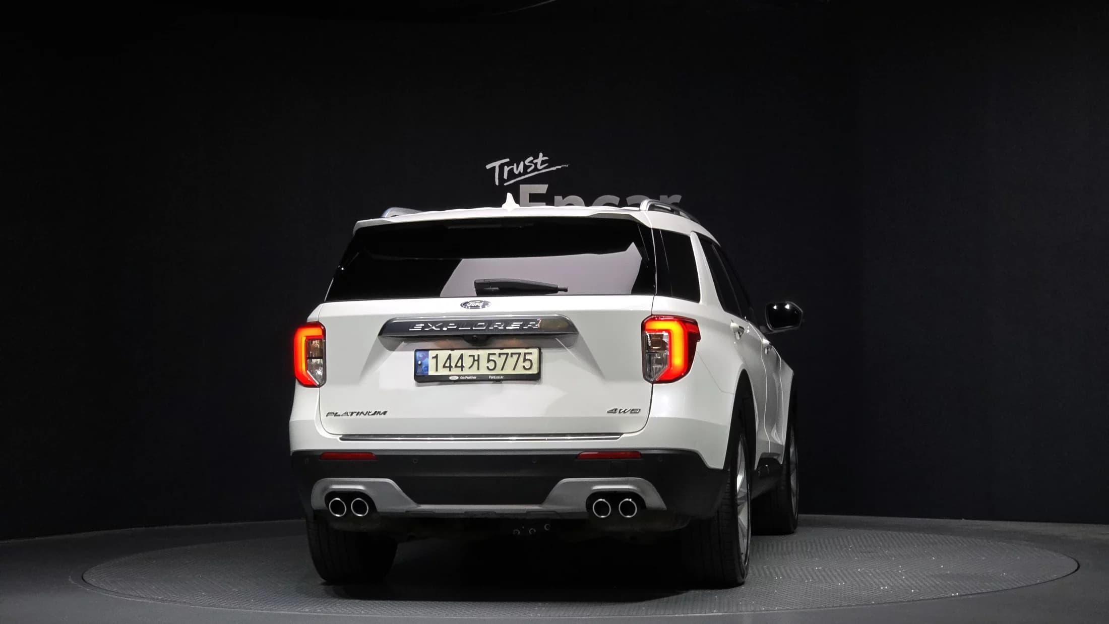 Ford EXPLORER 3.0 Platinum 4WD, 2021 г. 115369 км. — фото 4
