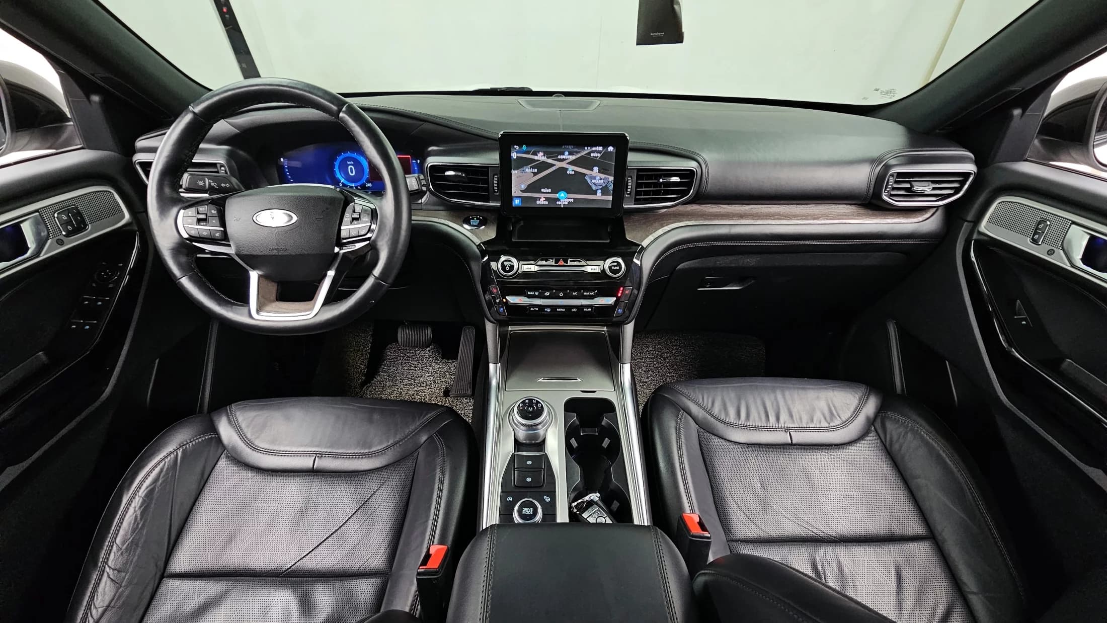 Ford EXPLORER 3.0 Platinum 4WD, 2021 г. 115369 км. — фото 7