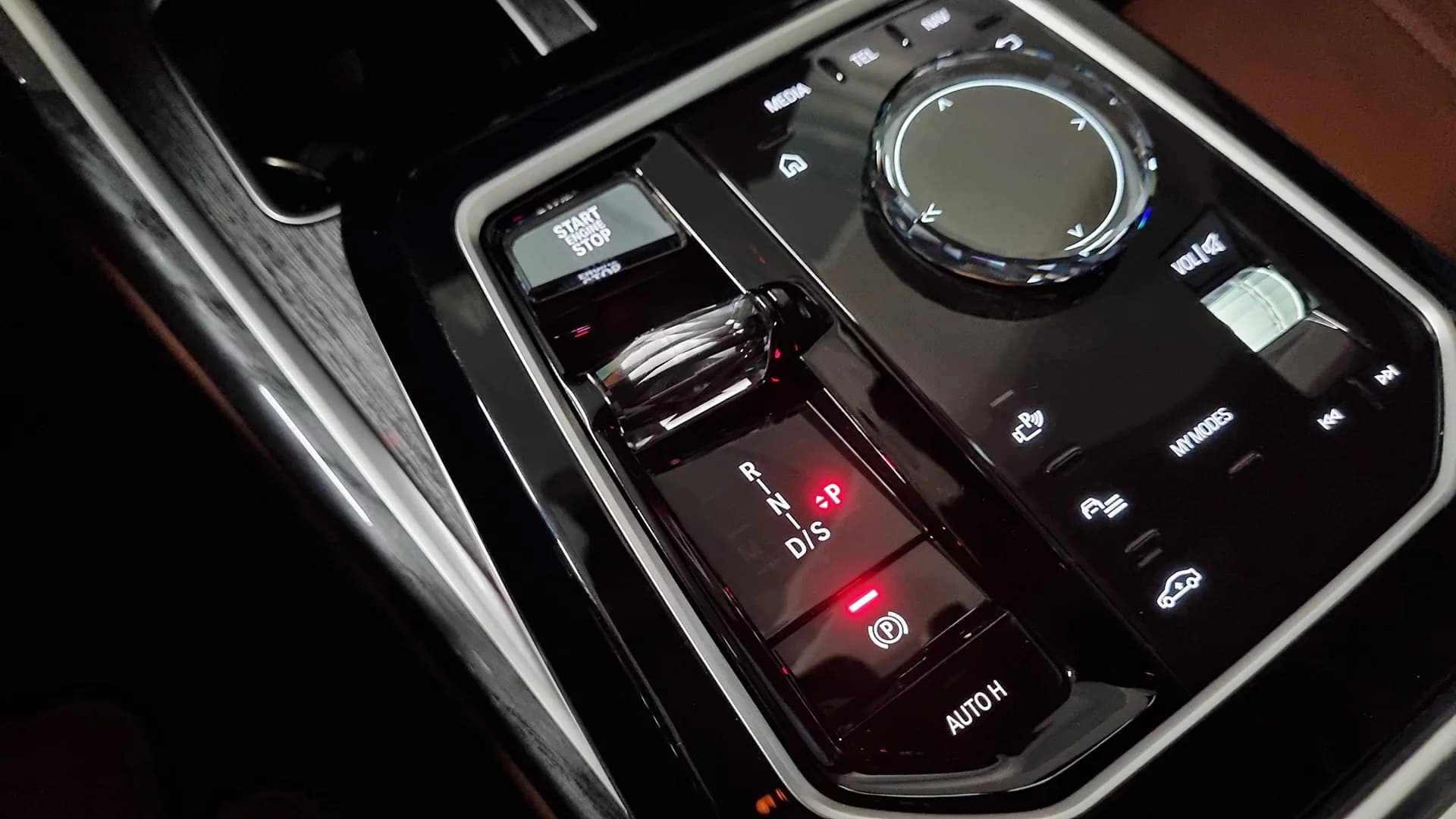 BMW 7-Series 740d xDrive M Sport, 2024 г. 13594 км. — фото 9