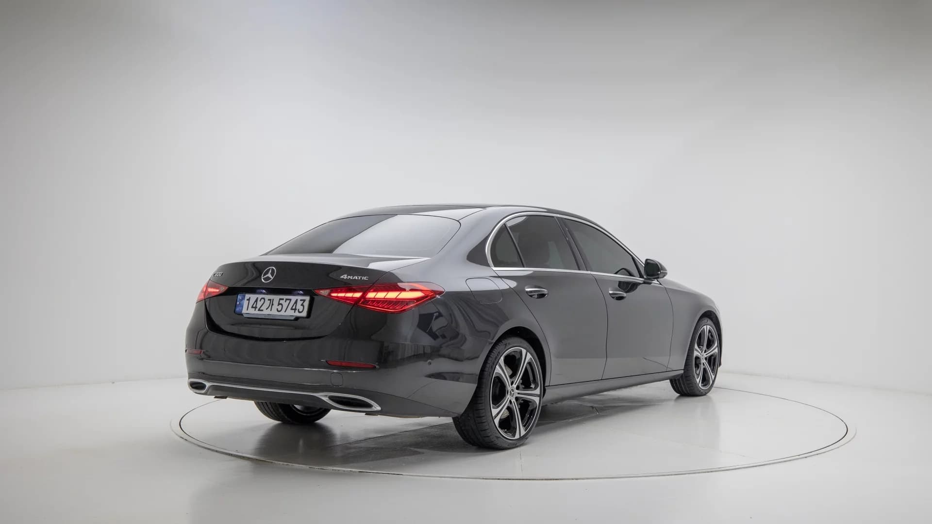 Mercedes-Benz C-Class C300 4MATIC Avantgarde, 2023 г. 9412 км. — фото 2