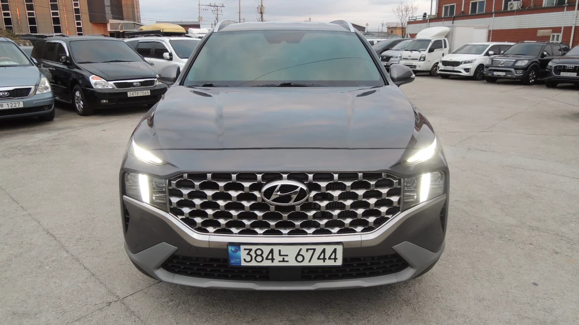 Hyundai Santa Fe Gasoline 2.5T 2WD Prestige, 2021 г. 35128 км. — фото 2