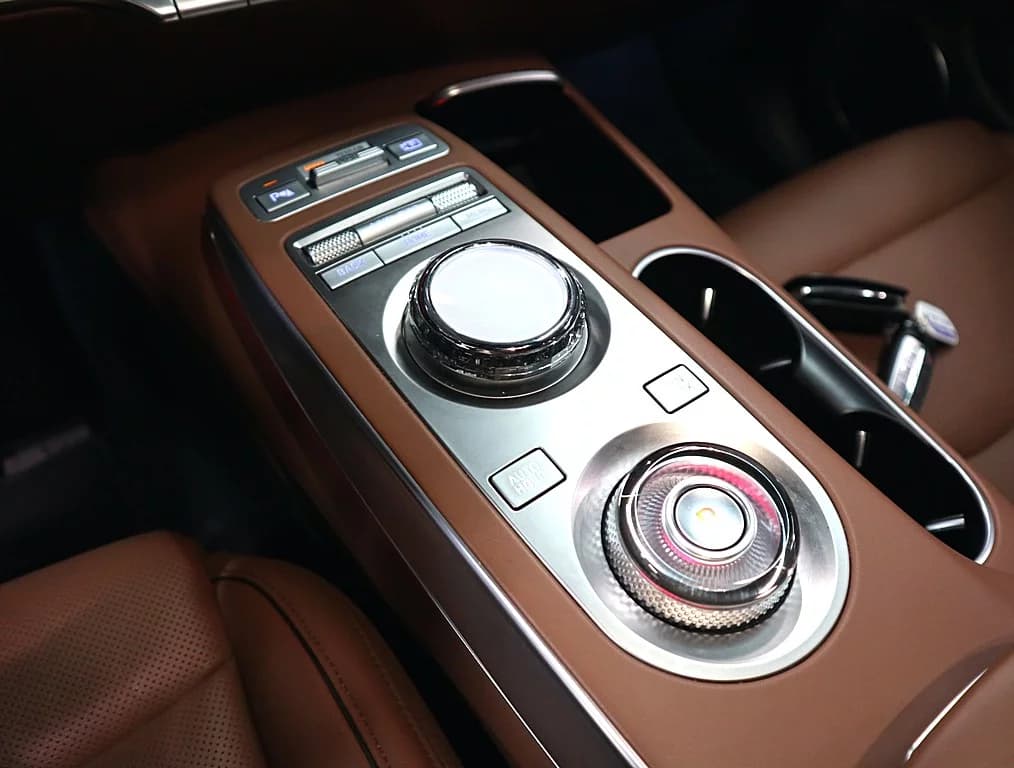 Genesis GV70 2.5T Gasoline AWD, 2021 г. 59380 км. — фото 17