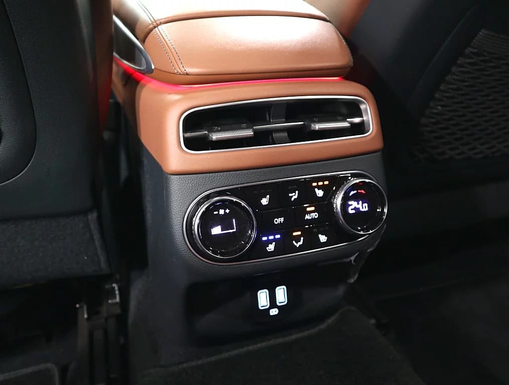 Genesis GV70 2.5T Gasoline AWD, 2021 г. 59380 км. — фото 18