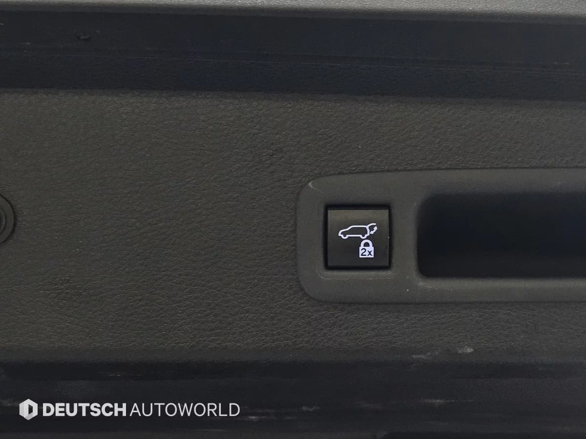 Toyota SIENNA 2.5 Hybrid AWD, гибрид, 2024 г. 41661 км. — фото 20