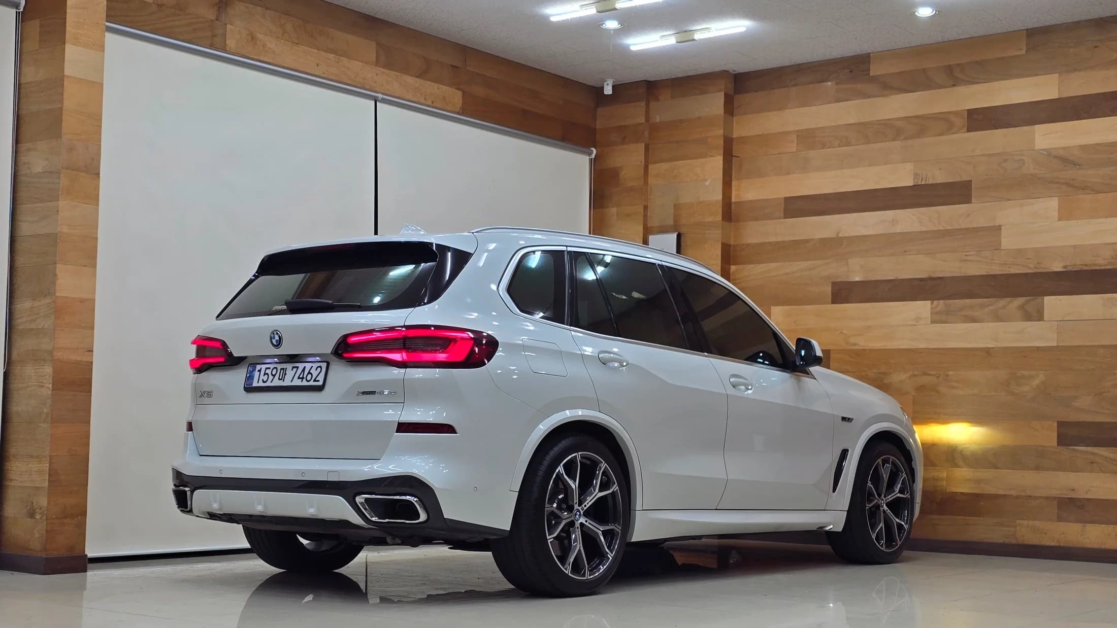 BMW X5 xDrive 45e M Sport, гибрид, 2022 г. 64453 км. — фото 2