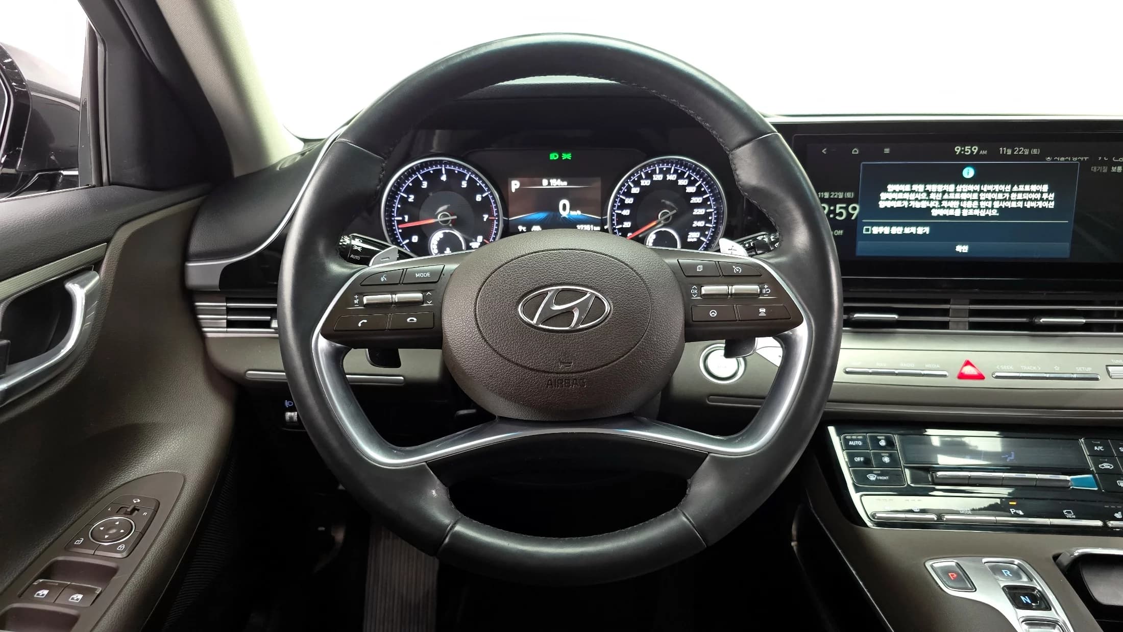 Hyundai Grandeur 2.5 Premium, 2021 г. 37458 км. — фото 13