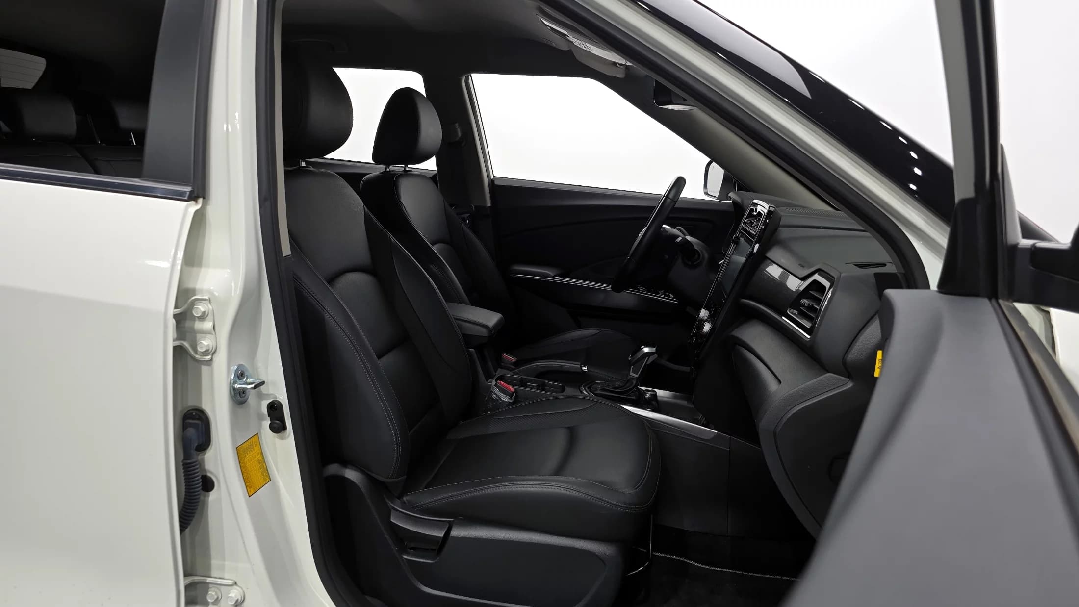 SsangYong TIBOLI Gasoline 1.5 2WD V3, 2021 г. 23798 км. — фото 10