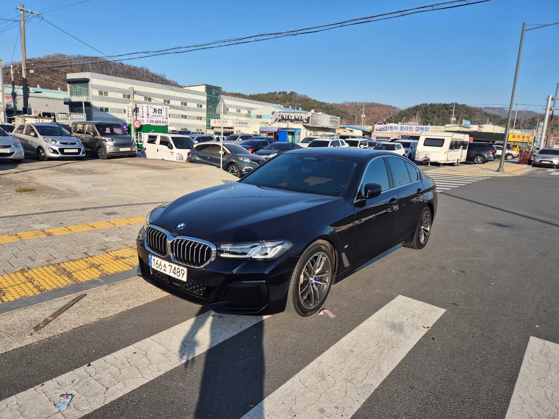 BMW 5-Series 520i M Sport, 2021 г. 43898 км. — фото 2