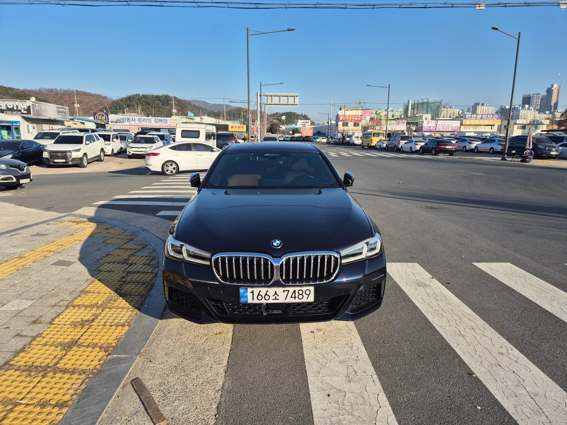 BMW 5-Series 520i M Sport, 2021 г. 43898 км. — фото 3