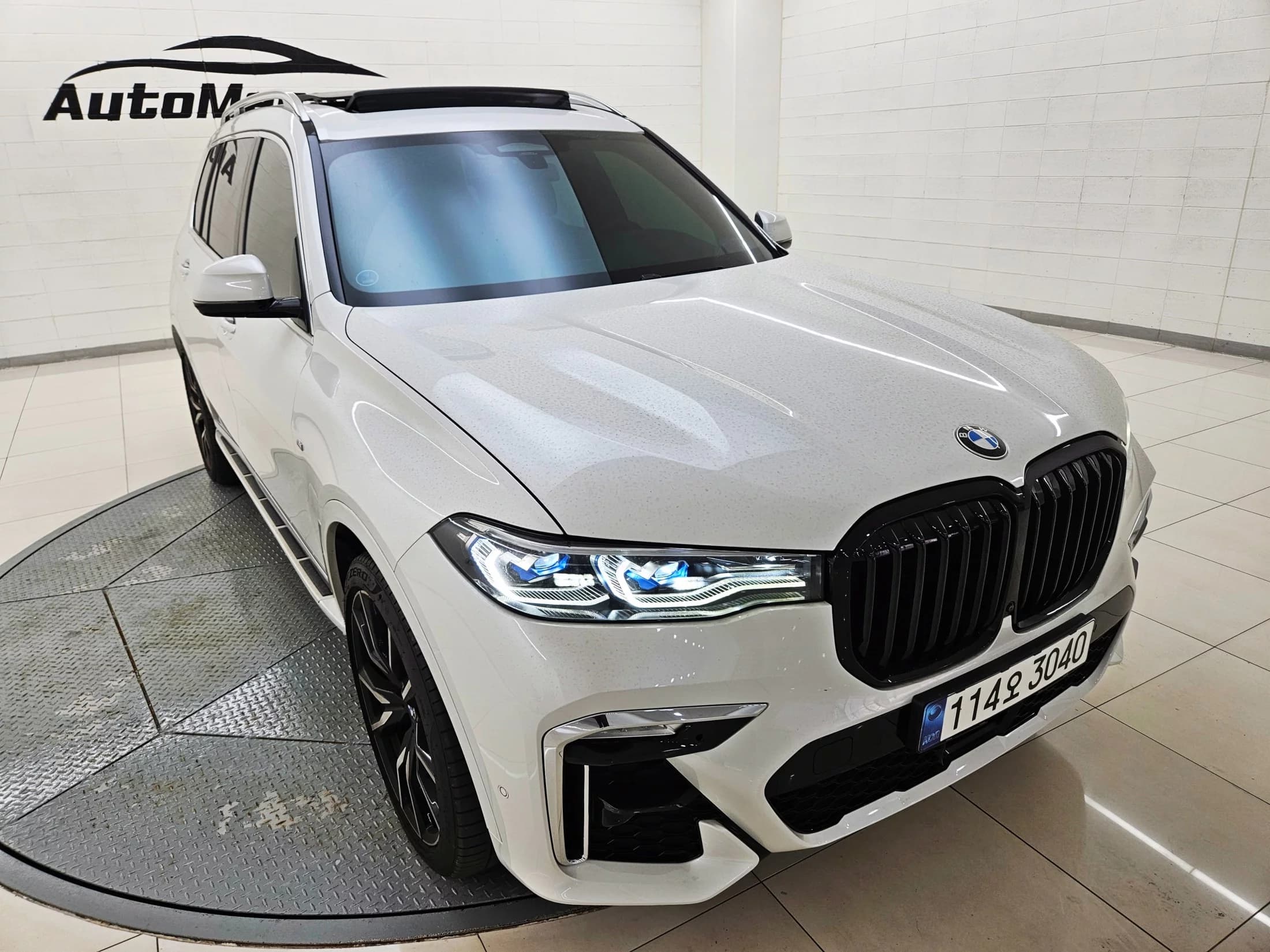 BMW X7 xDrive 40i M Sport 7STR, 2021 г. 28207 км. — фото 3