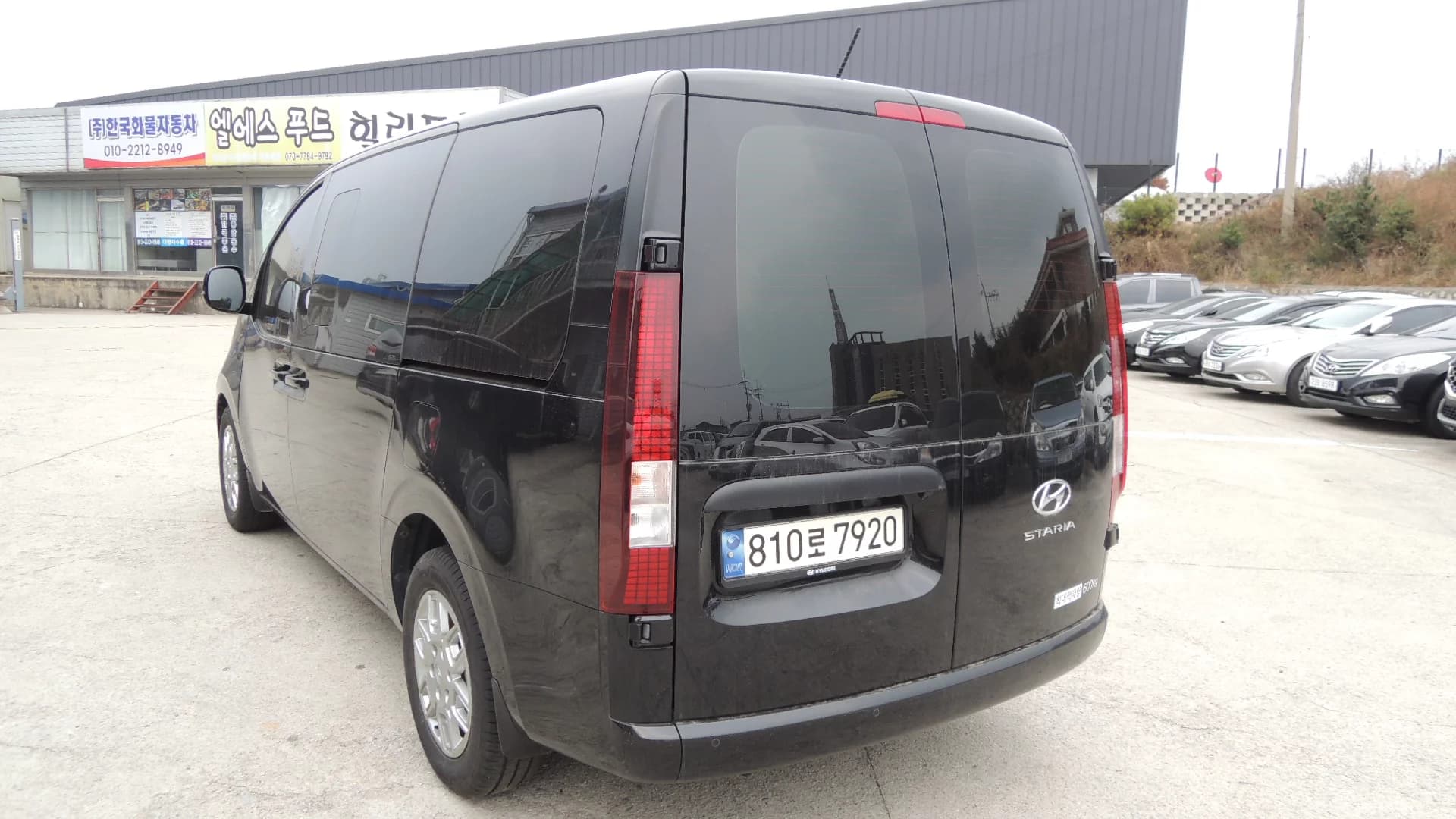 Hyundai Staria Cargo 5-Seater Modern, 2023 г. 8970 км. — фото 6