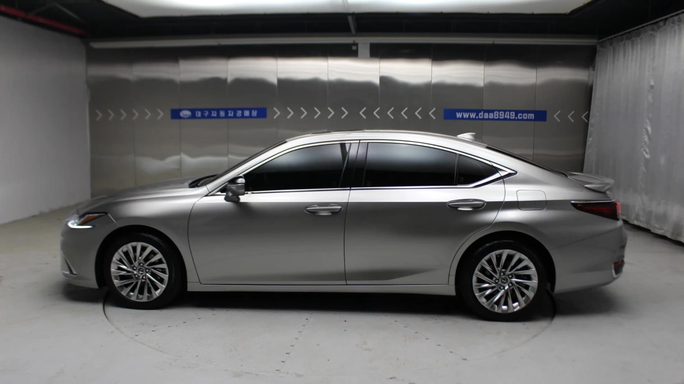 Lexus ES300h Luxury Plus, гибрид, 2022 г. 33776 км. — фото 20