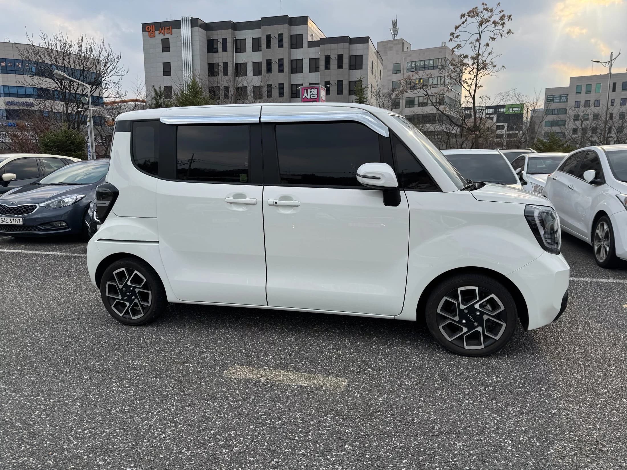Kia RAY Signature, 2022 г. 30290 км. — фото 2