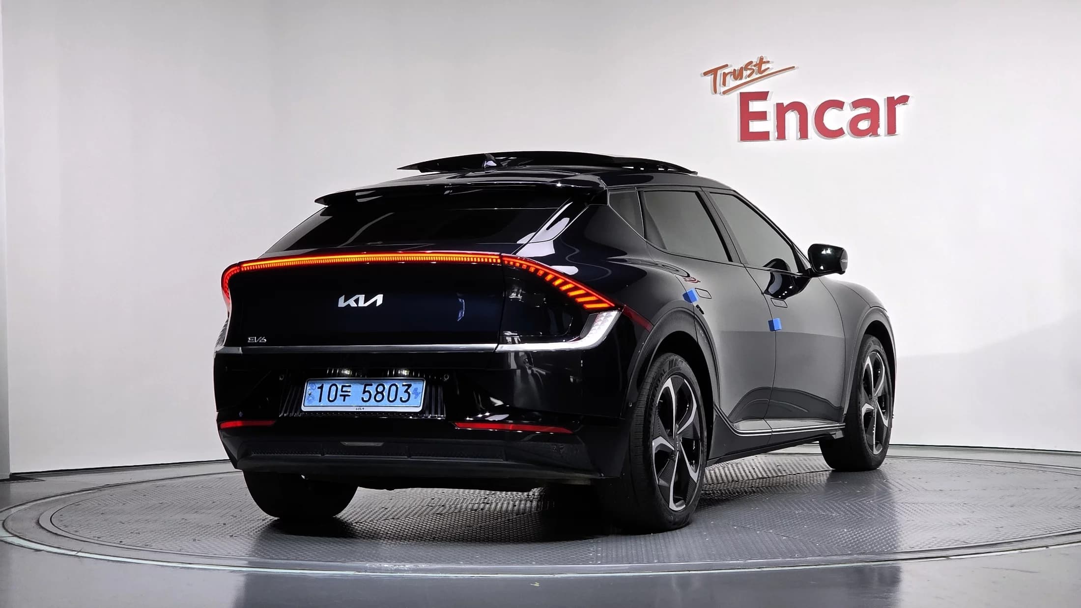 Kia EV6 Long Range 4WD Earth, электромобиль, 2023 г. 59988 км. — фото 2