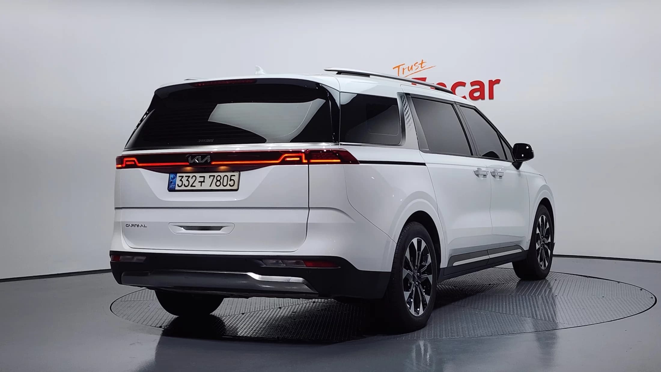 Kia Carnival 9-Seater Noblesse, 2022 г. 76349 км. — фото 2