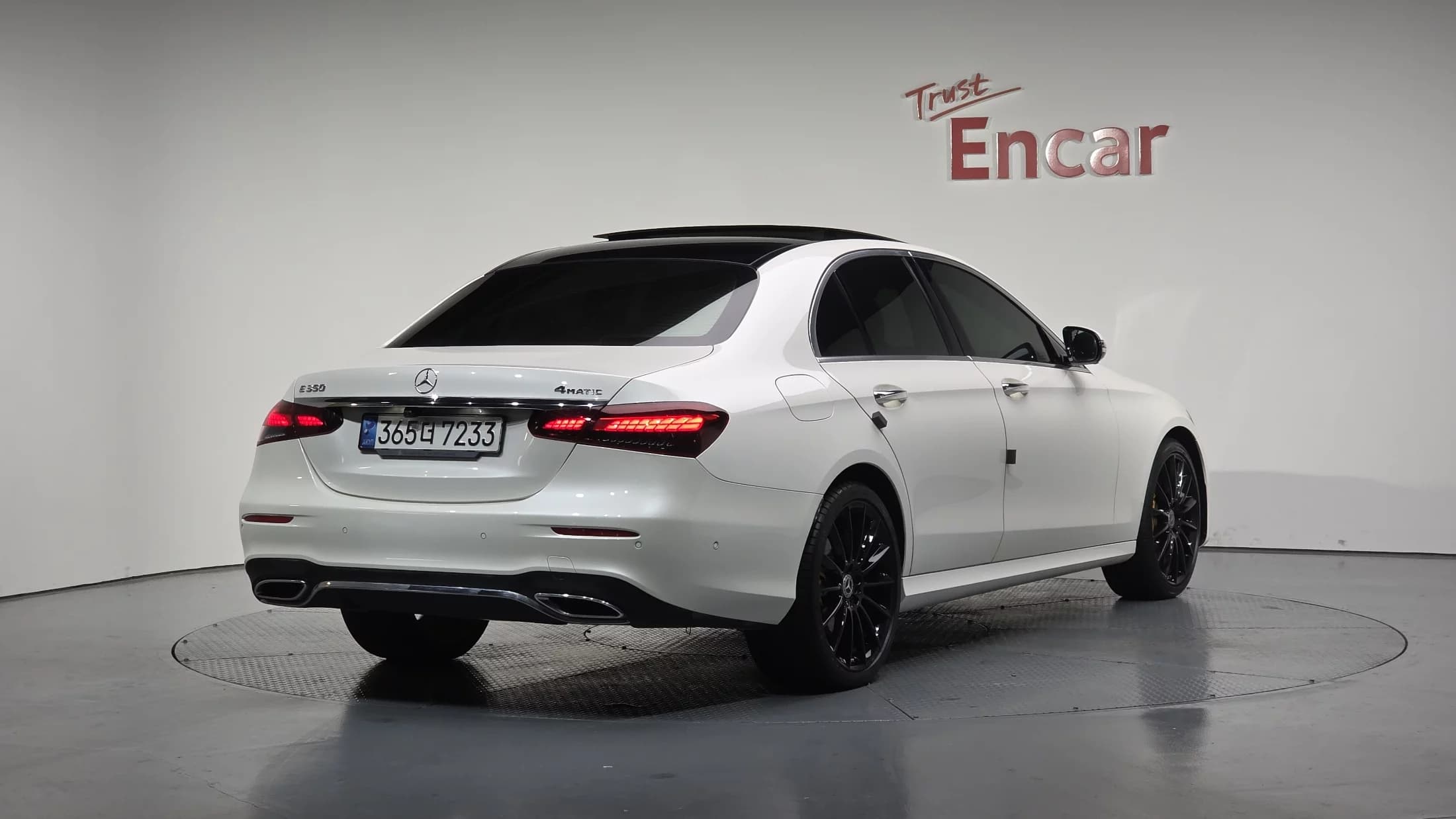 Mercedes-Benz E-Class E350 4MATIC AMG Line, 2021 г. 67312 км. — фото 2