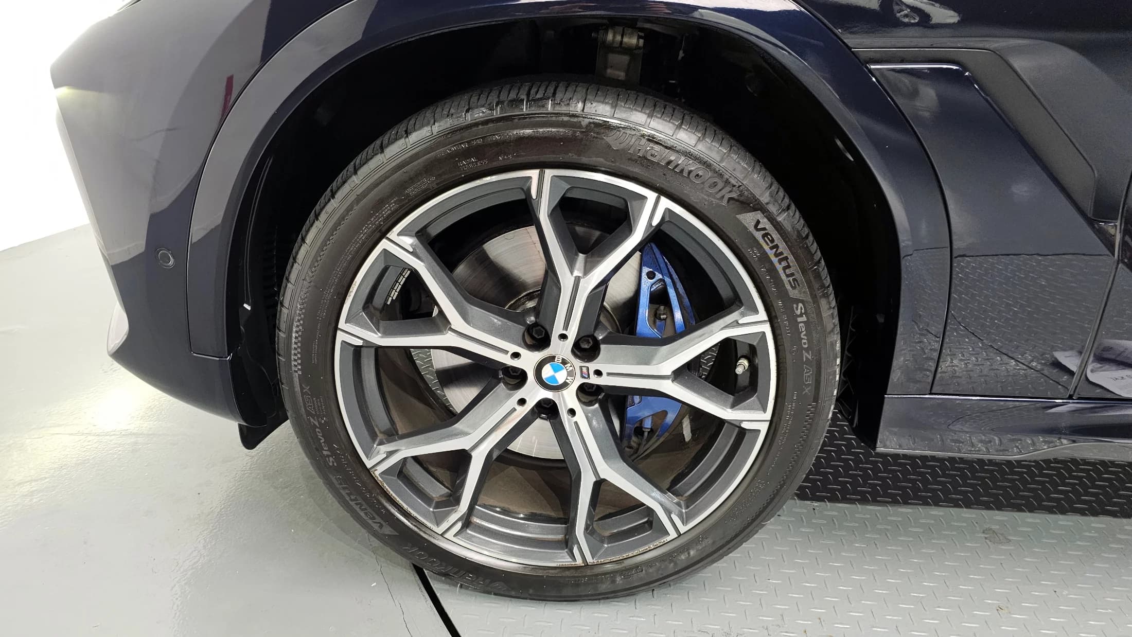 BMW X6 xDrive40i M Sport, 2022 г. 33230 км. — фото 5