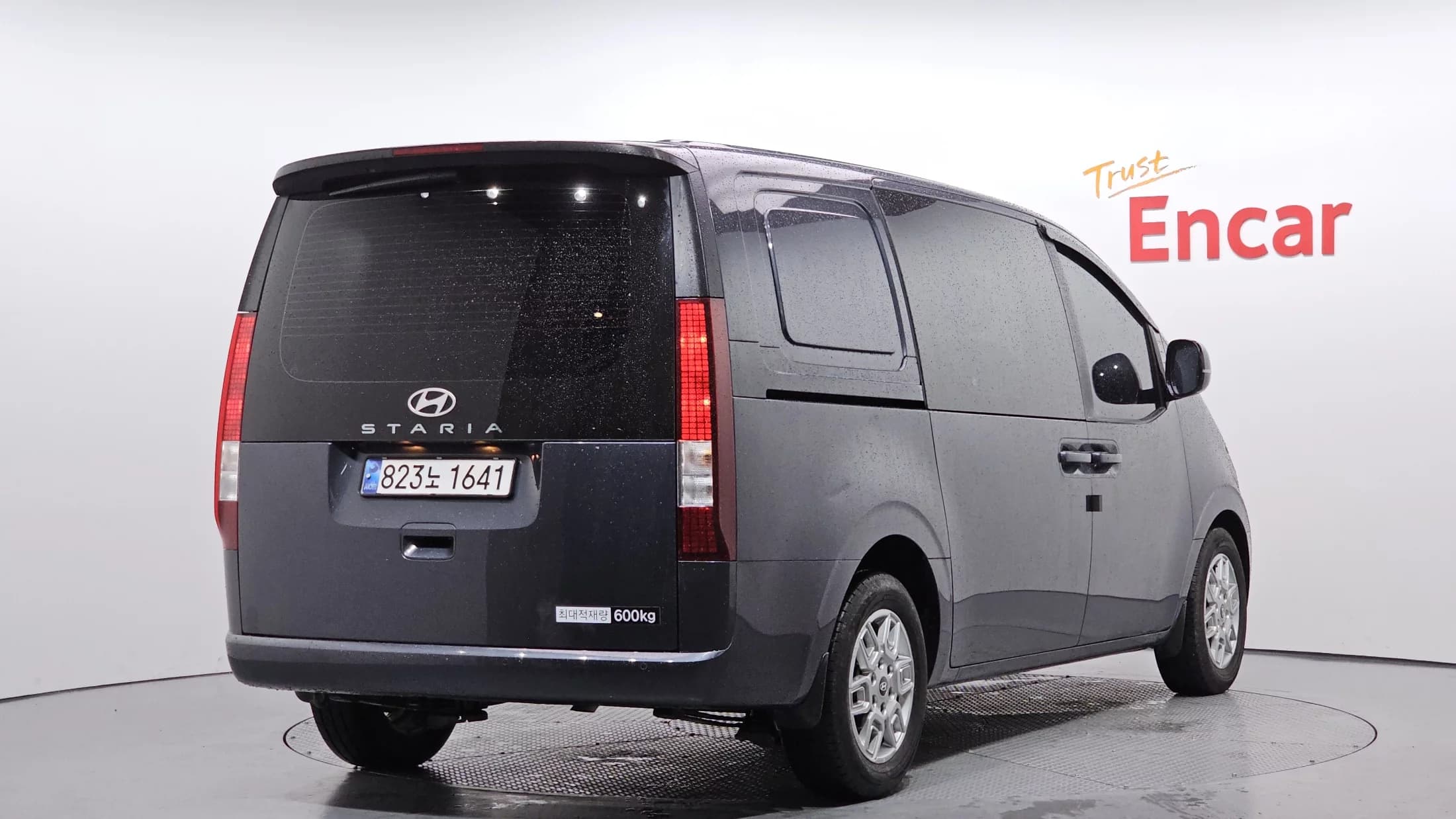 Hyundai Staria Cargo 5-Seater Modern, 2024 г. 7780 км. — фото 2