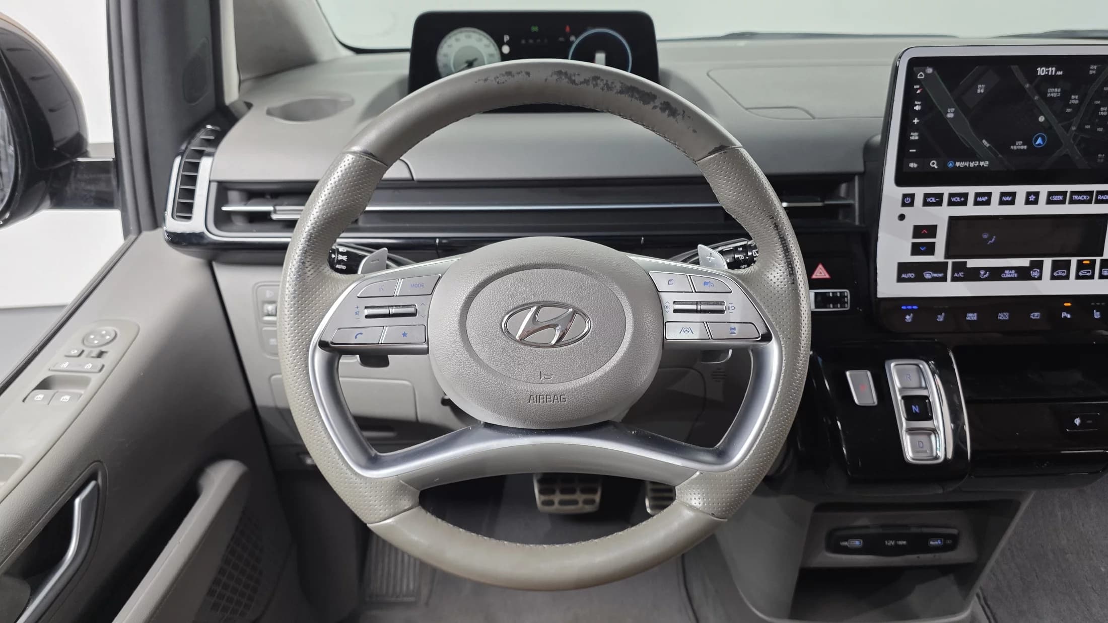 Hyundai Staria 4WD Lounge 9-Seater Inspiration, 2021 г. 83307 км. — фото 14