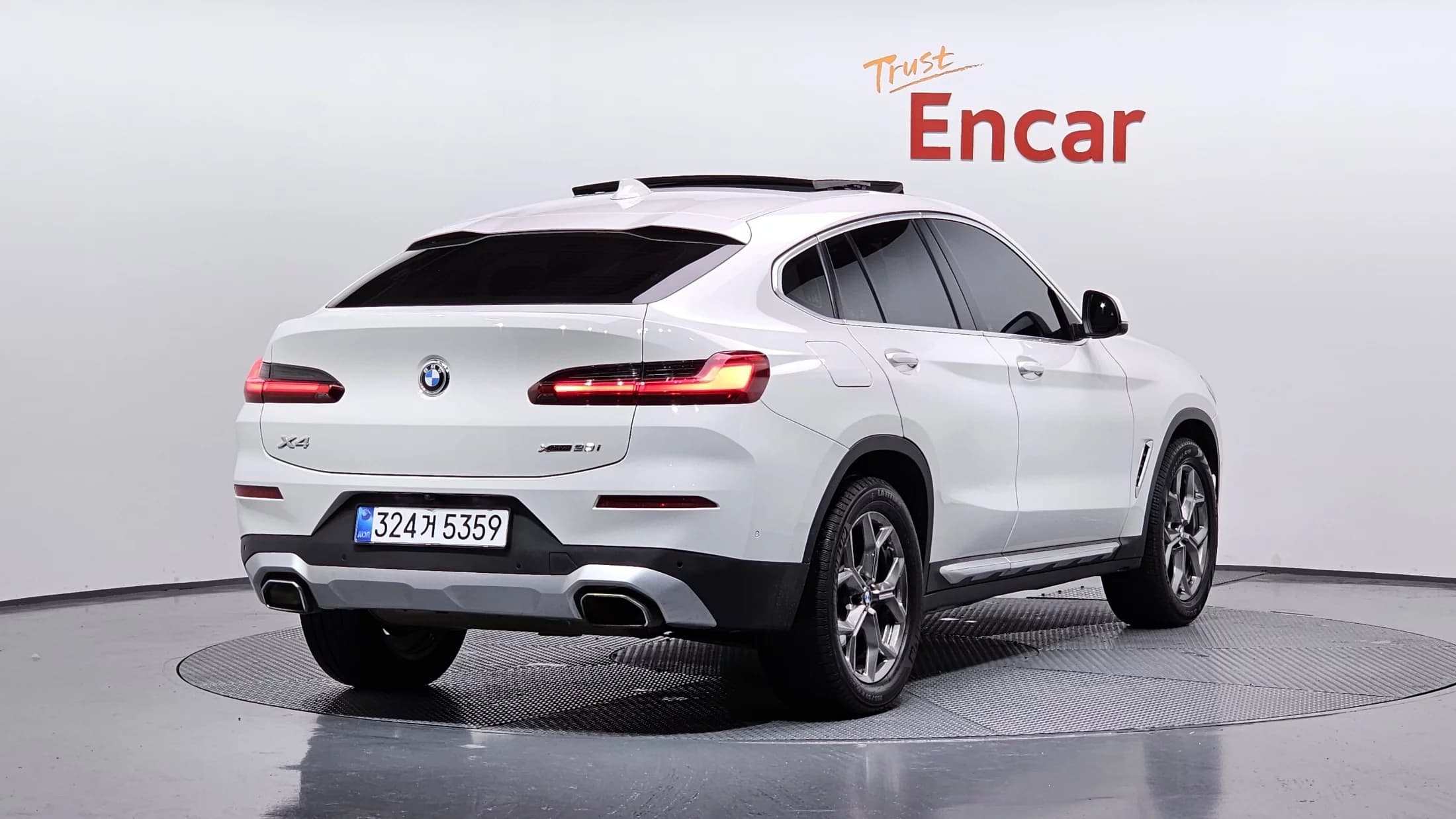 BMW X4 xDrive20i xLine, 2022 г. 90346 км. — фото 2