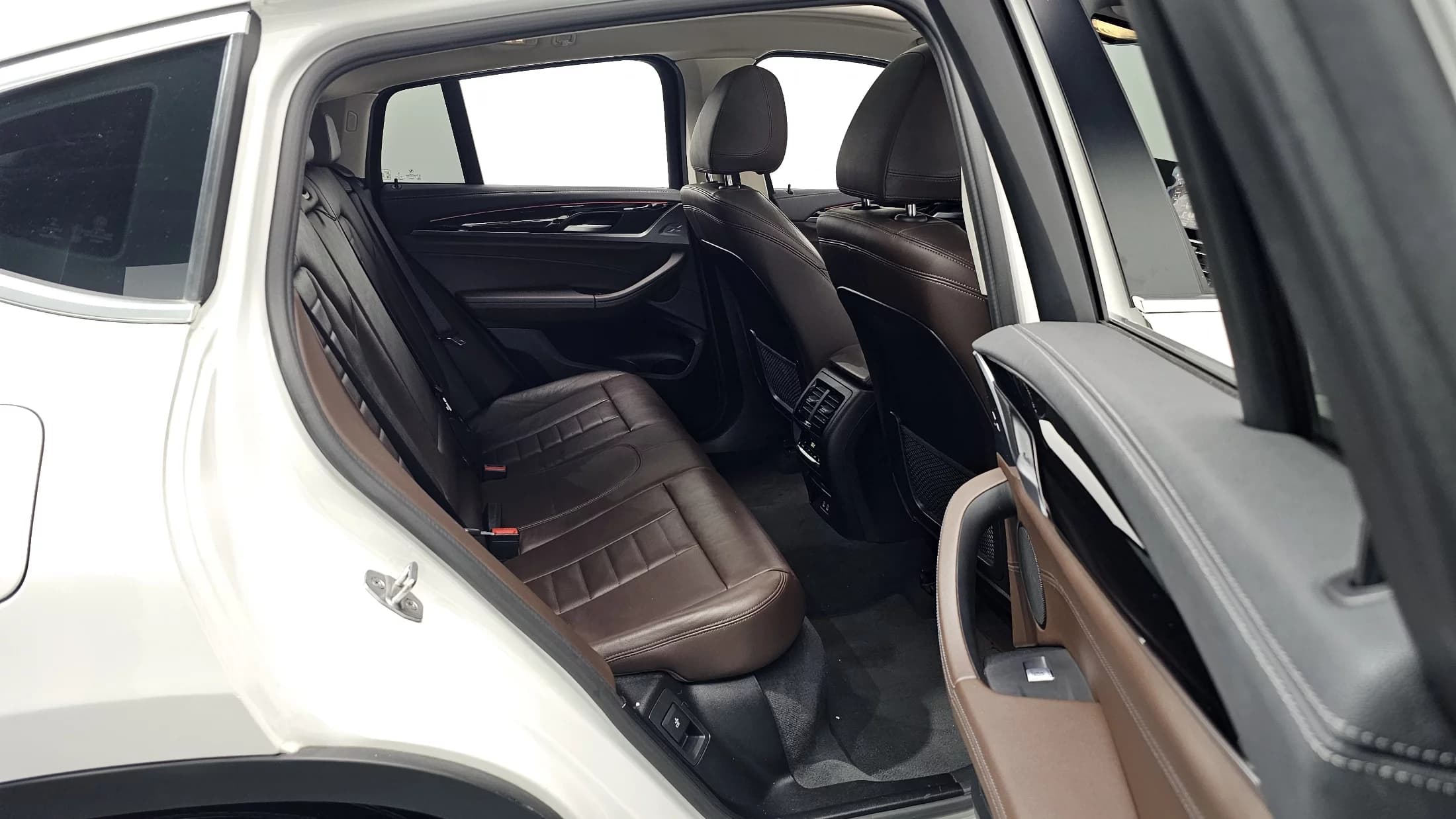BMW X4 xDrive20i xLine, 2022 г. 90346 км. — фото 11
