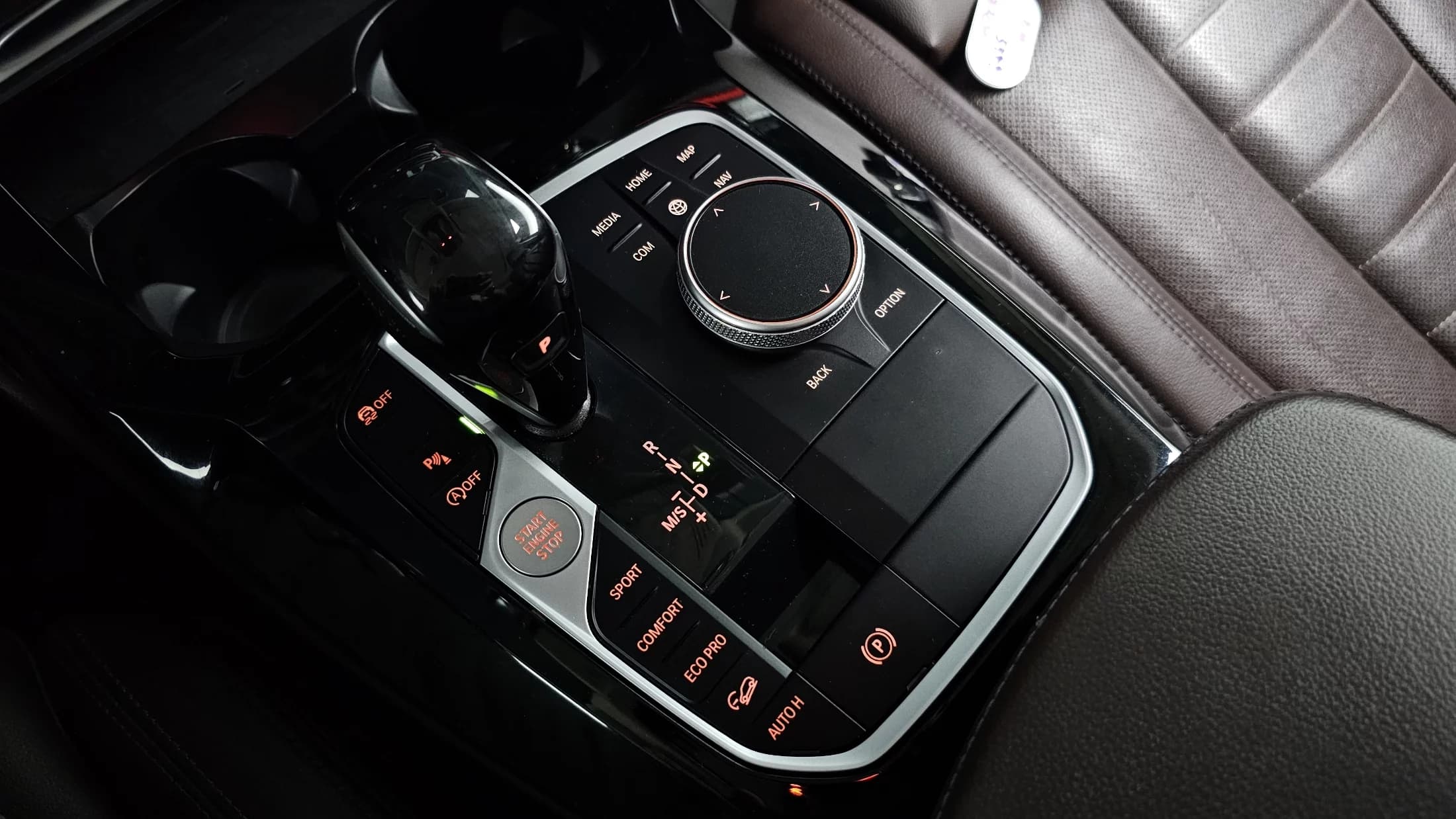 BMW X4 xDrive20i xLine, 2022 г. 90346 км. — фото 9
