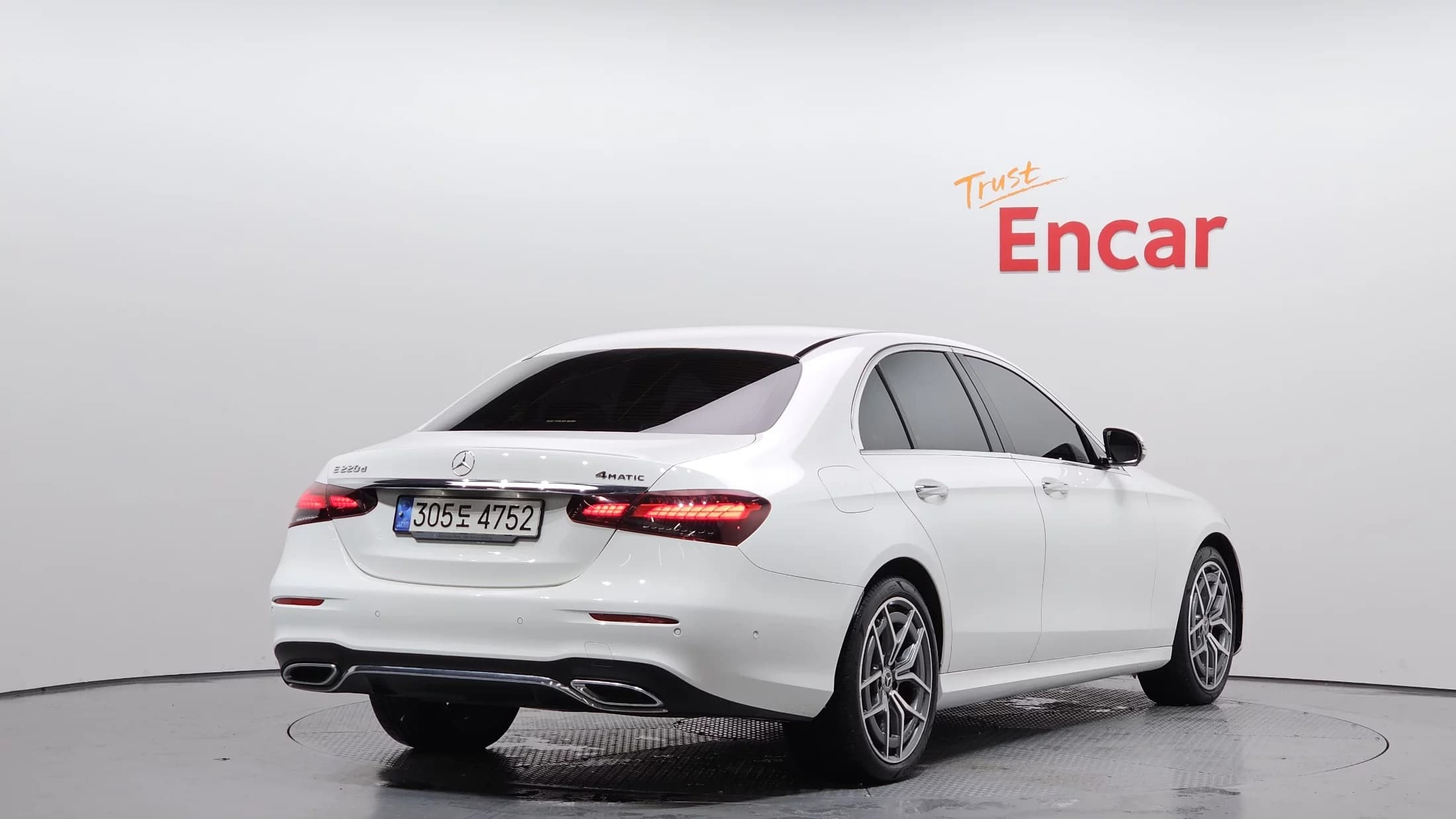 Mercedes-Benz E-Class E220d 4MATIC AMG Line, 2022 г. 111401 км. — фото 2