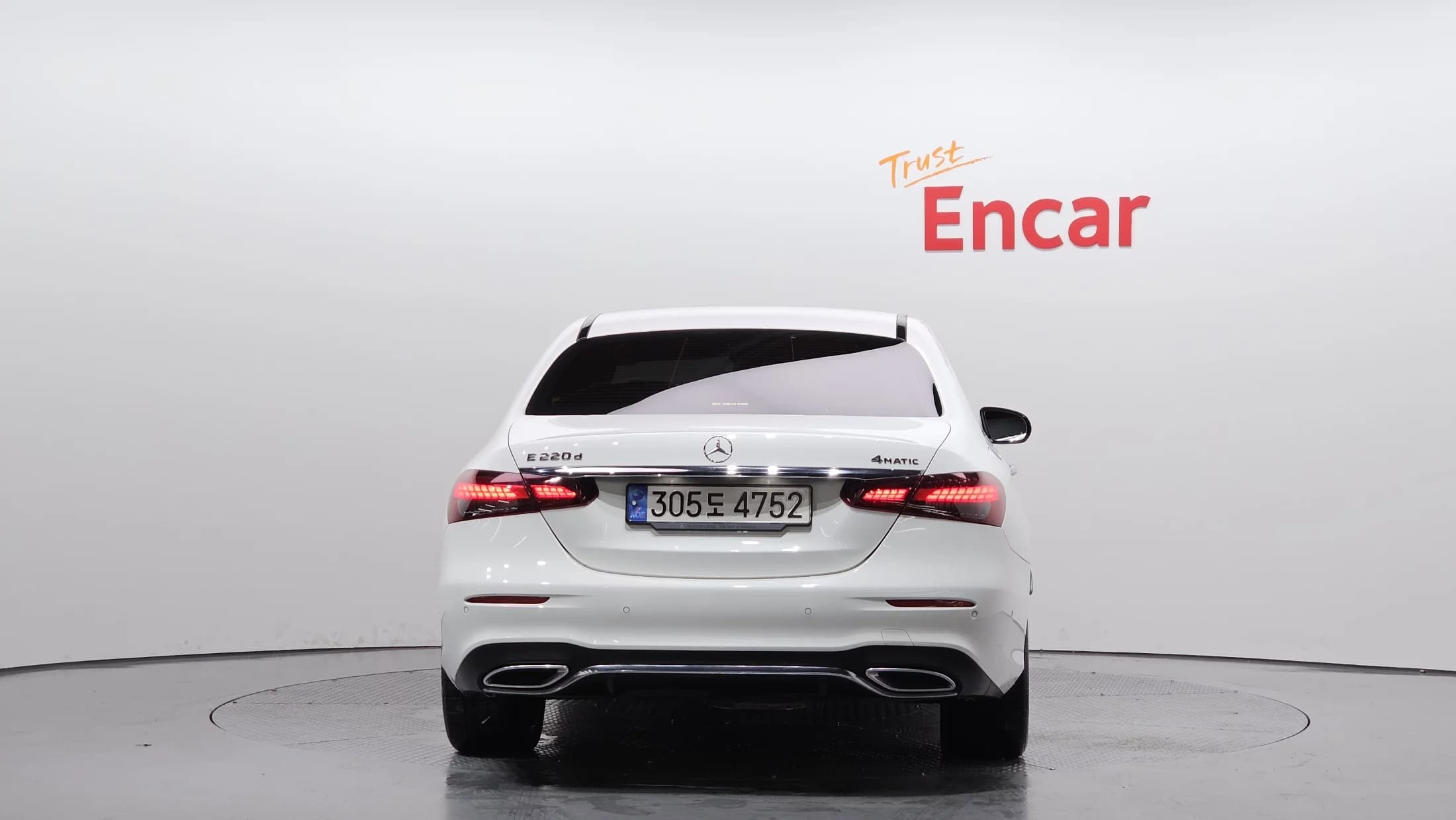 Mercedes-Benz E-Class E220d 4MATIC AMG Line, 2022 г. 111401 км. — фото 4