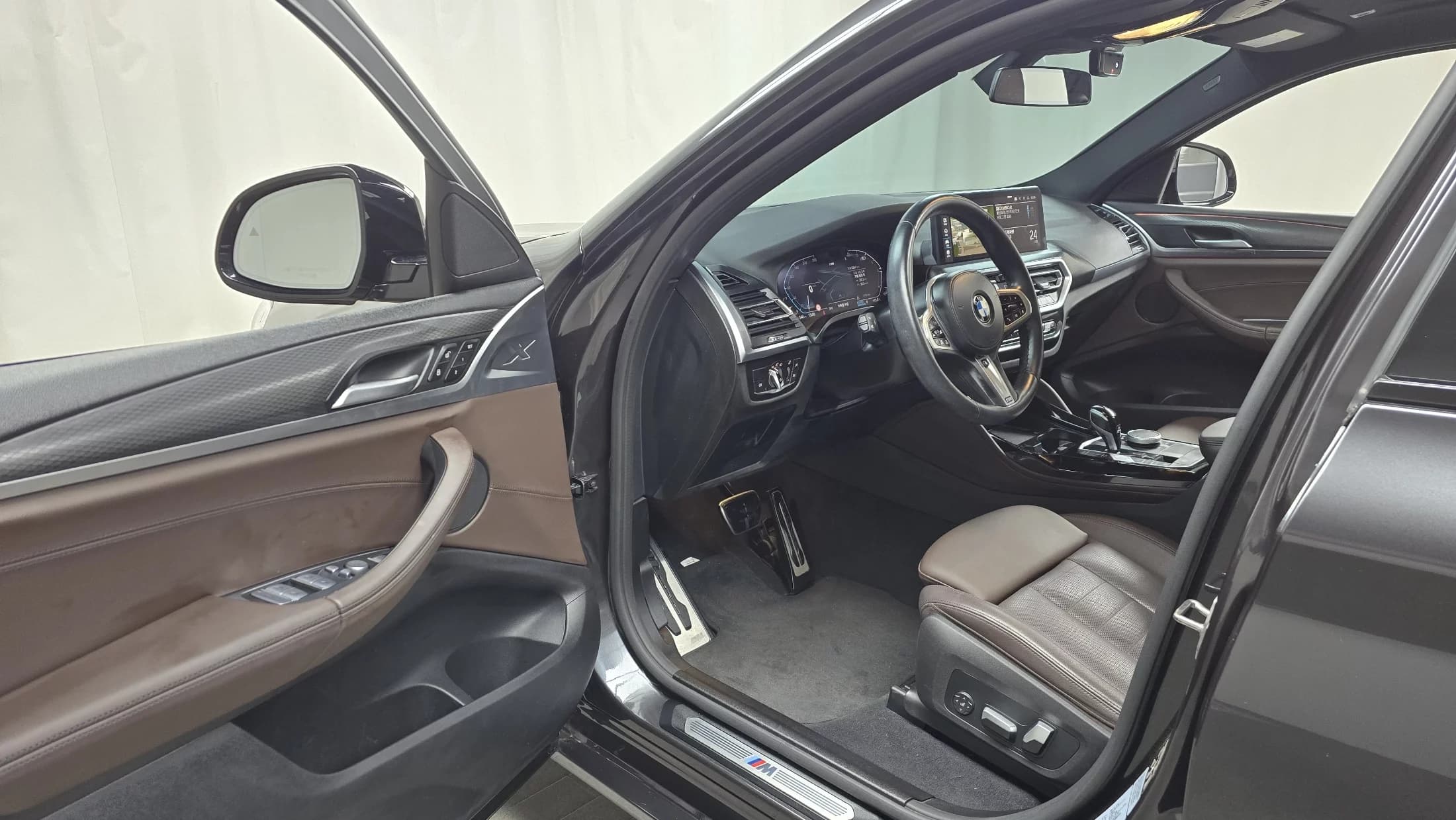 BMW X4 xDrive20i M Sport, 2022 г. 53045 км. — фото 10