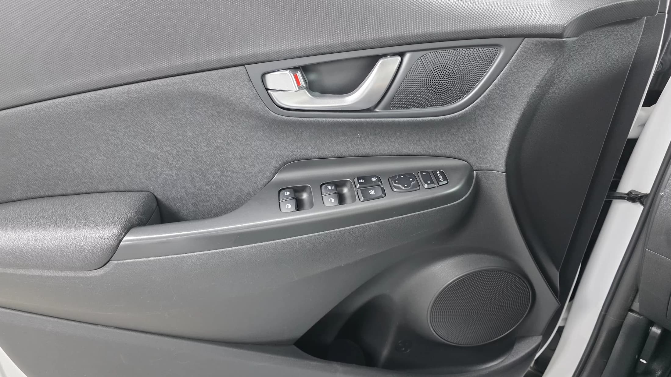 Hyundai Kona Gasoline 1.6 Turbo 2WD Smart, 2021 г. 129787 км. — фото 17