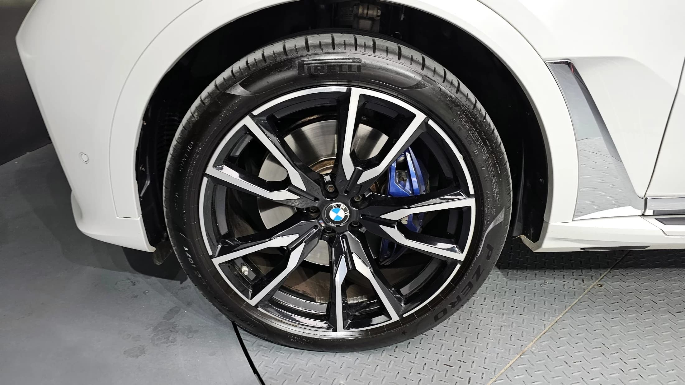 BMW X7 xDrive 40i M Sport 6STR, 2021 г. 72945 км. — фото 5