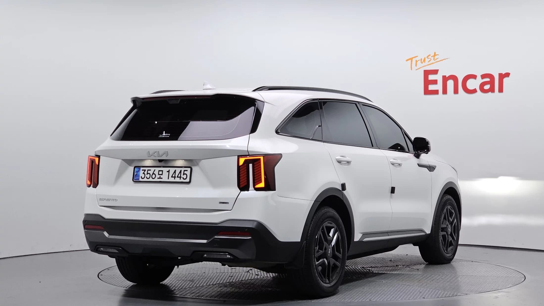 Kia Sorento HEV 1.6 2WD Gravity, гибрид, 2023 г. 28501 км. — фото 2