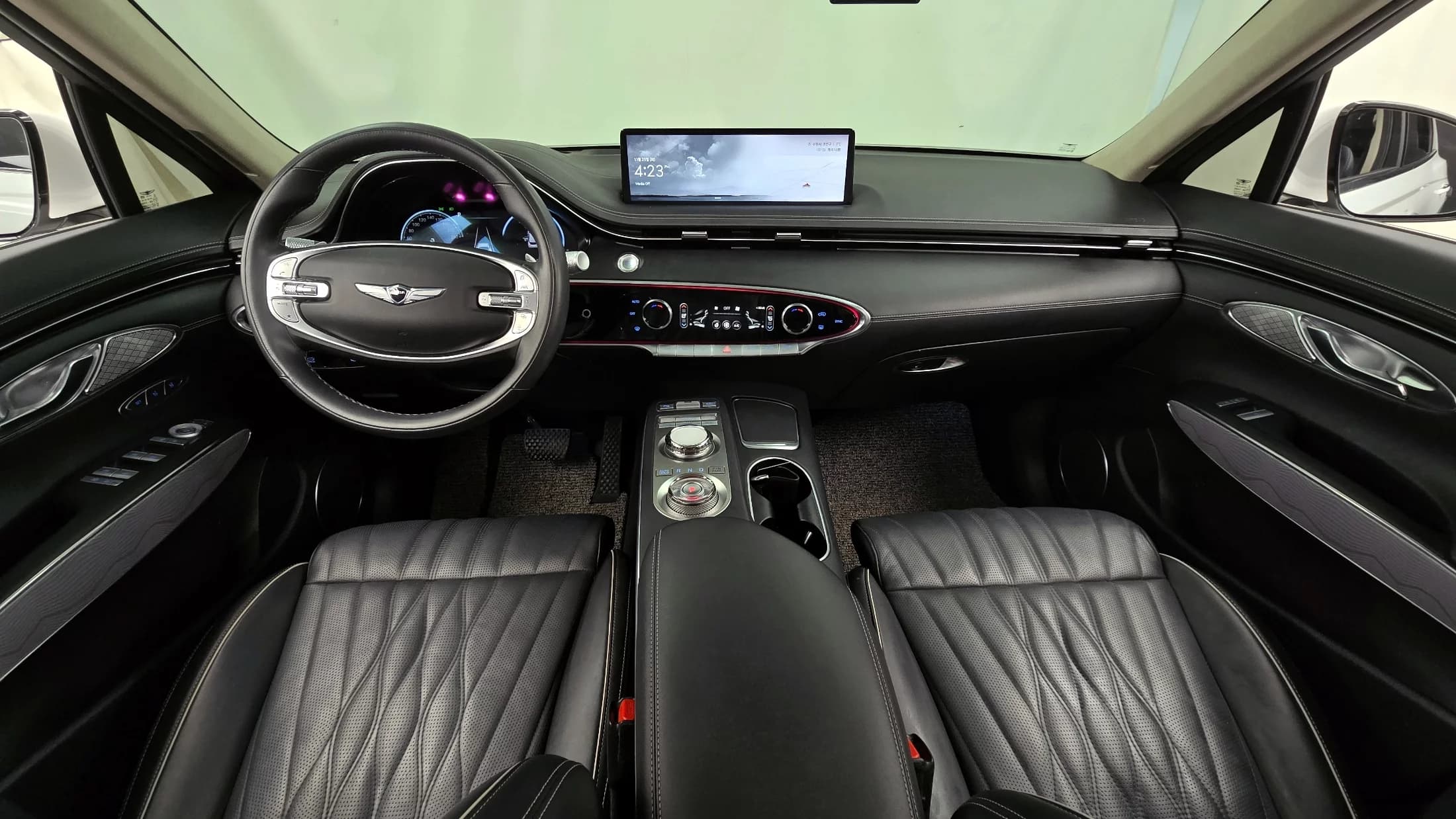 Genesis GV70 2.5T Gasoline AWD, 2023 г. 68093 км. — фото 7