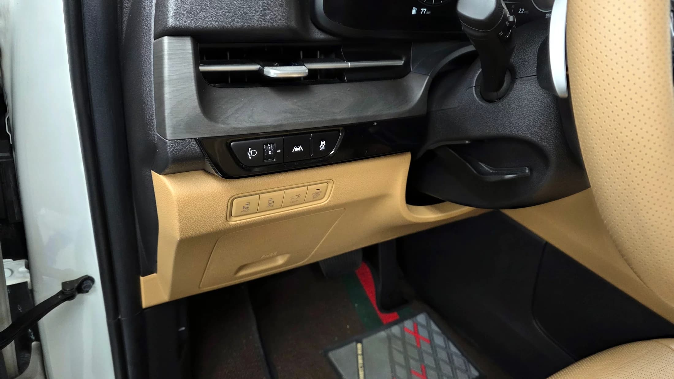 Kia Carnival 7-Seater Signature, 2021 г. 95971 км. — фото 18