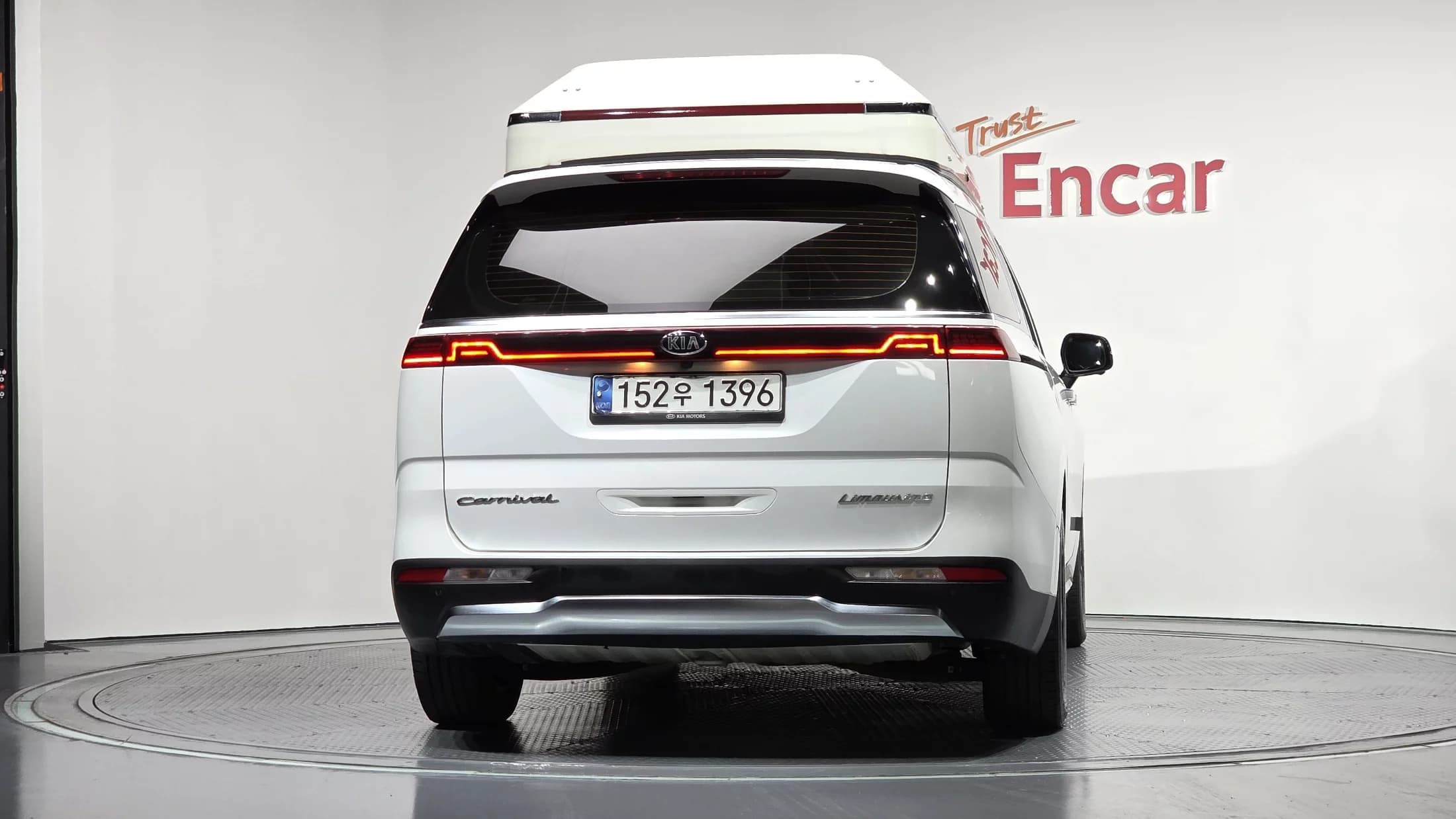 Kia Carnival 7-Seater Signature, 2021 г. 95971 км. — фото 4